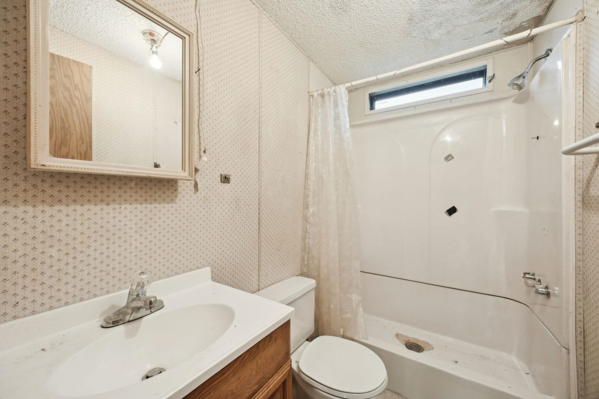 Image 28 of 49 For 5255 Peggy Ln