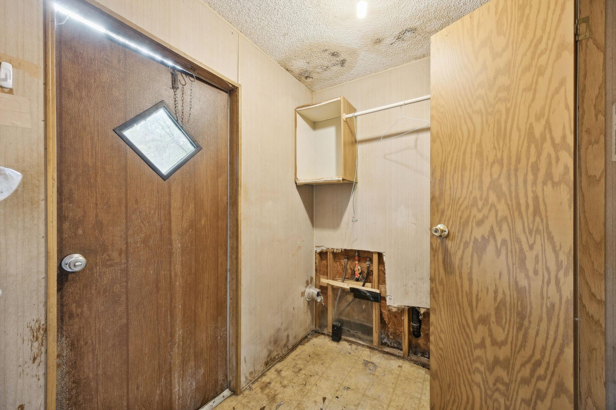 Image 31 of 49 For 5255 Peggy Ln