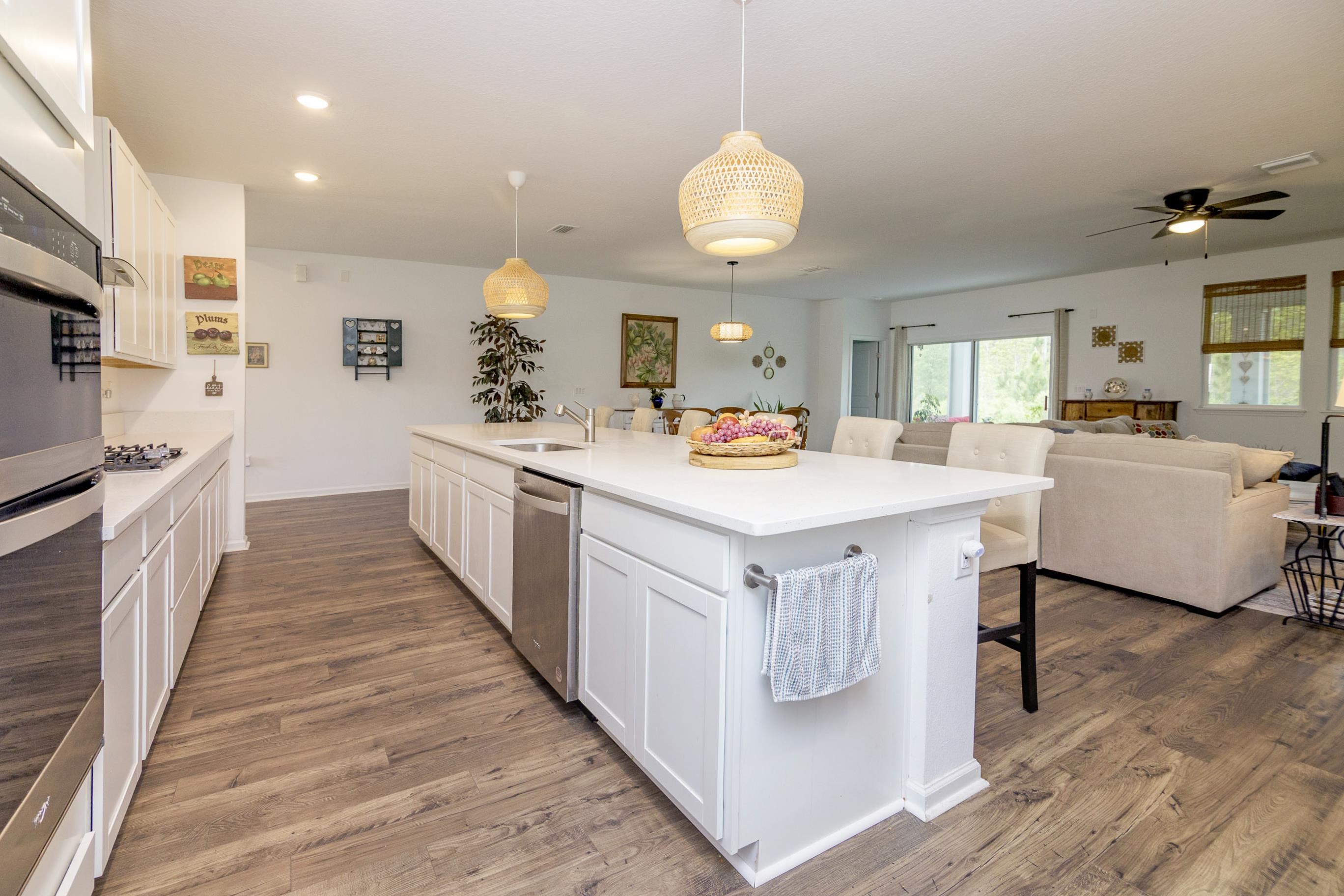 Image 15 of 56 For 62 Reverie Dr N