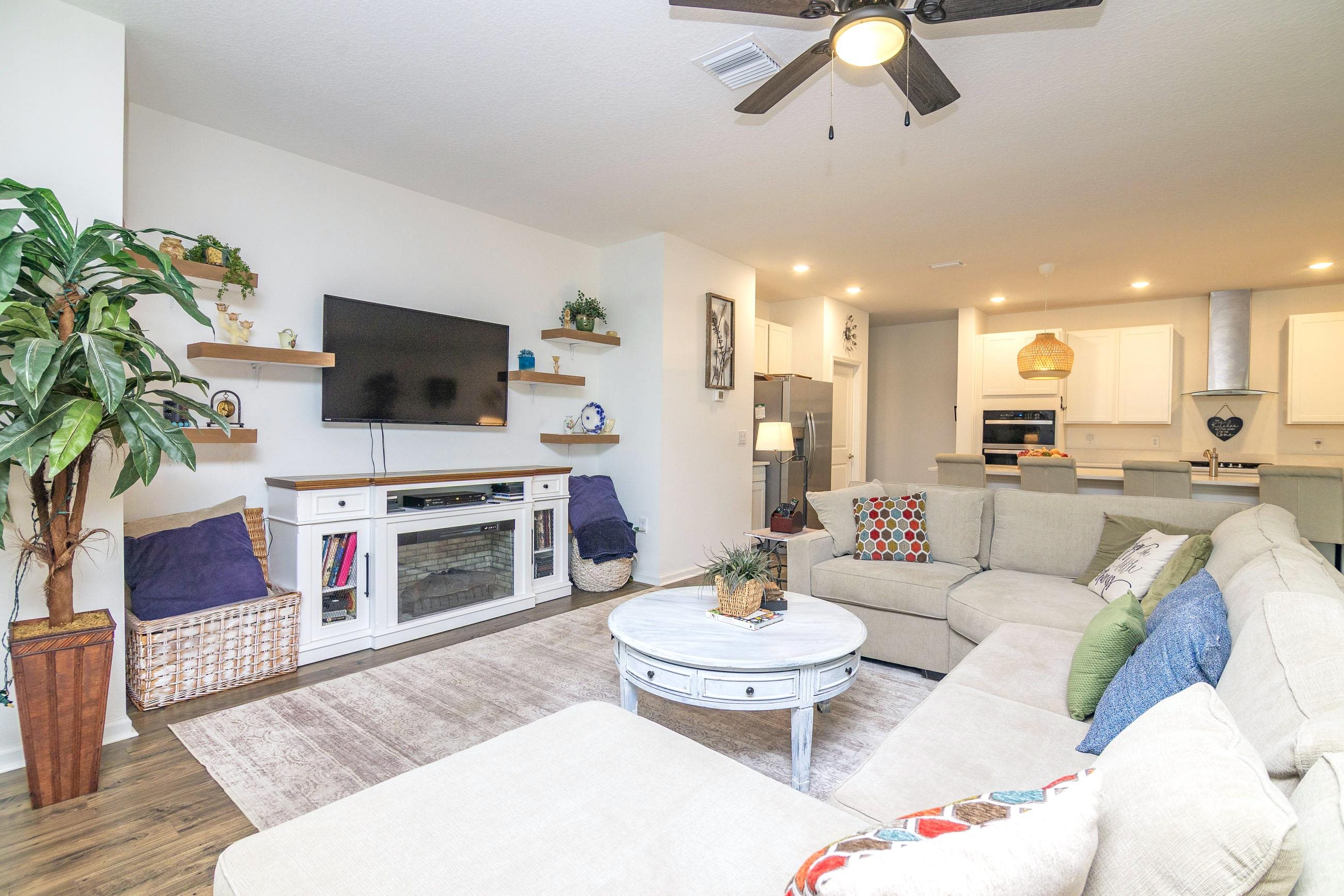 Image 21 of 56 For 62 Reverie Dr N