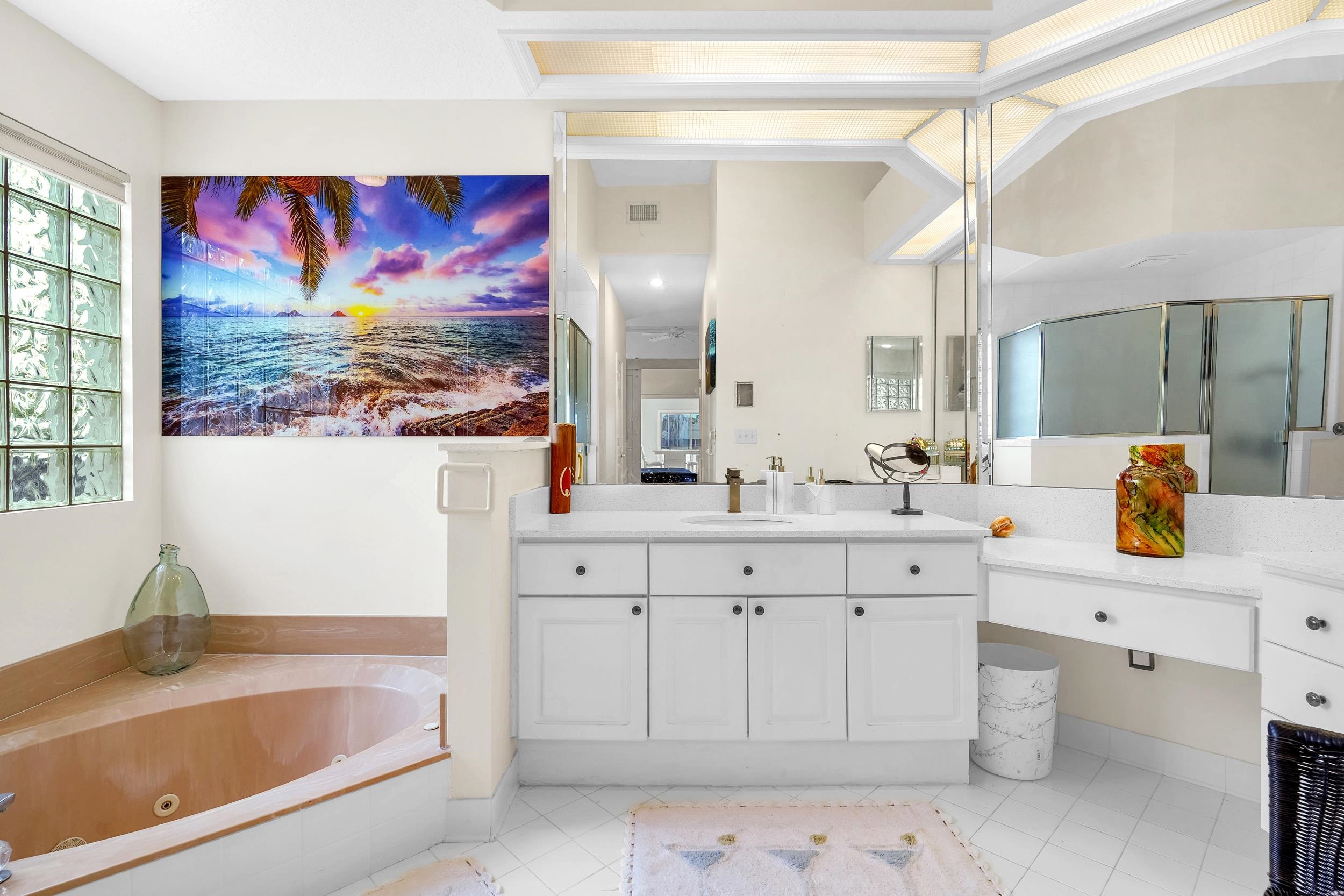 Image 15 of 43 For 507 Lakeway Dr