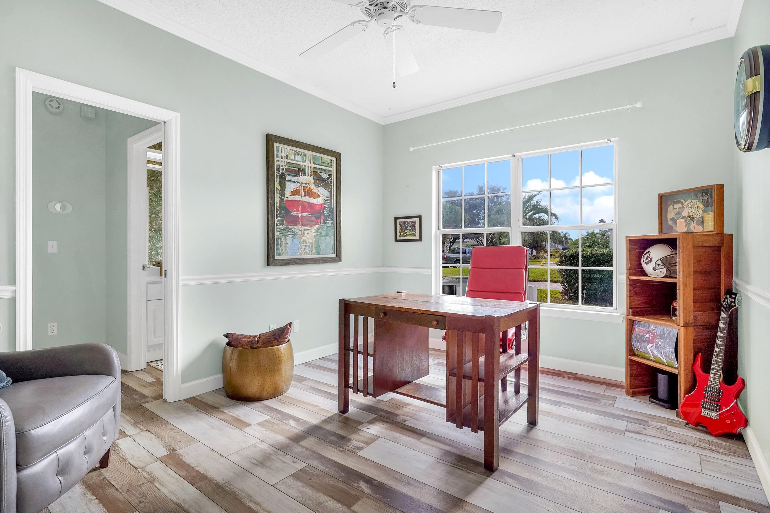 Image 19 of 43 For 507 Lakeway Dr