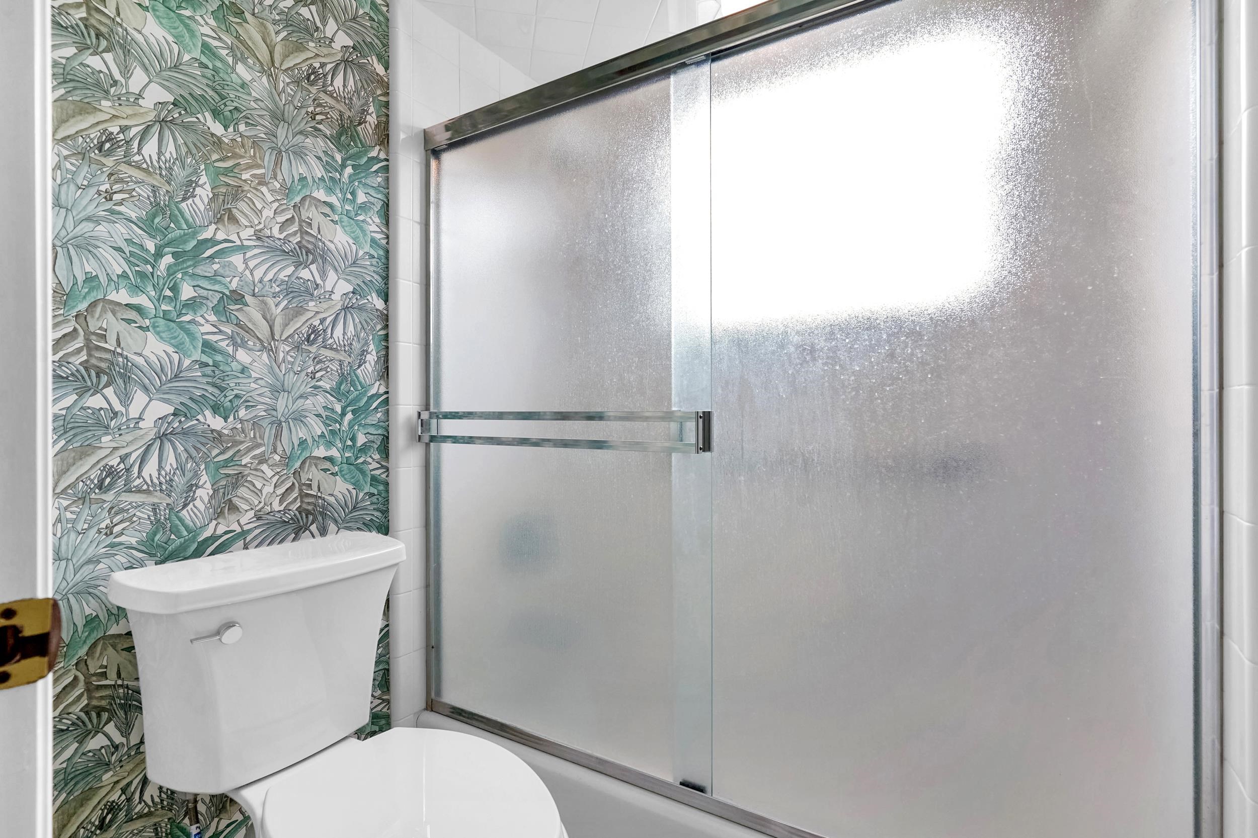 Image 21 of 43 For 507 Lakeway Dr