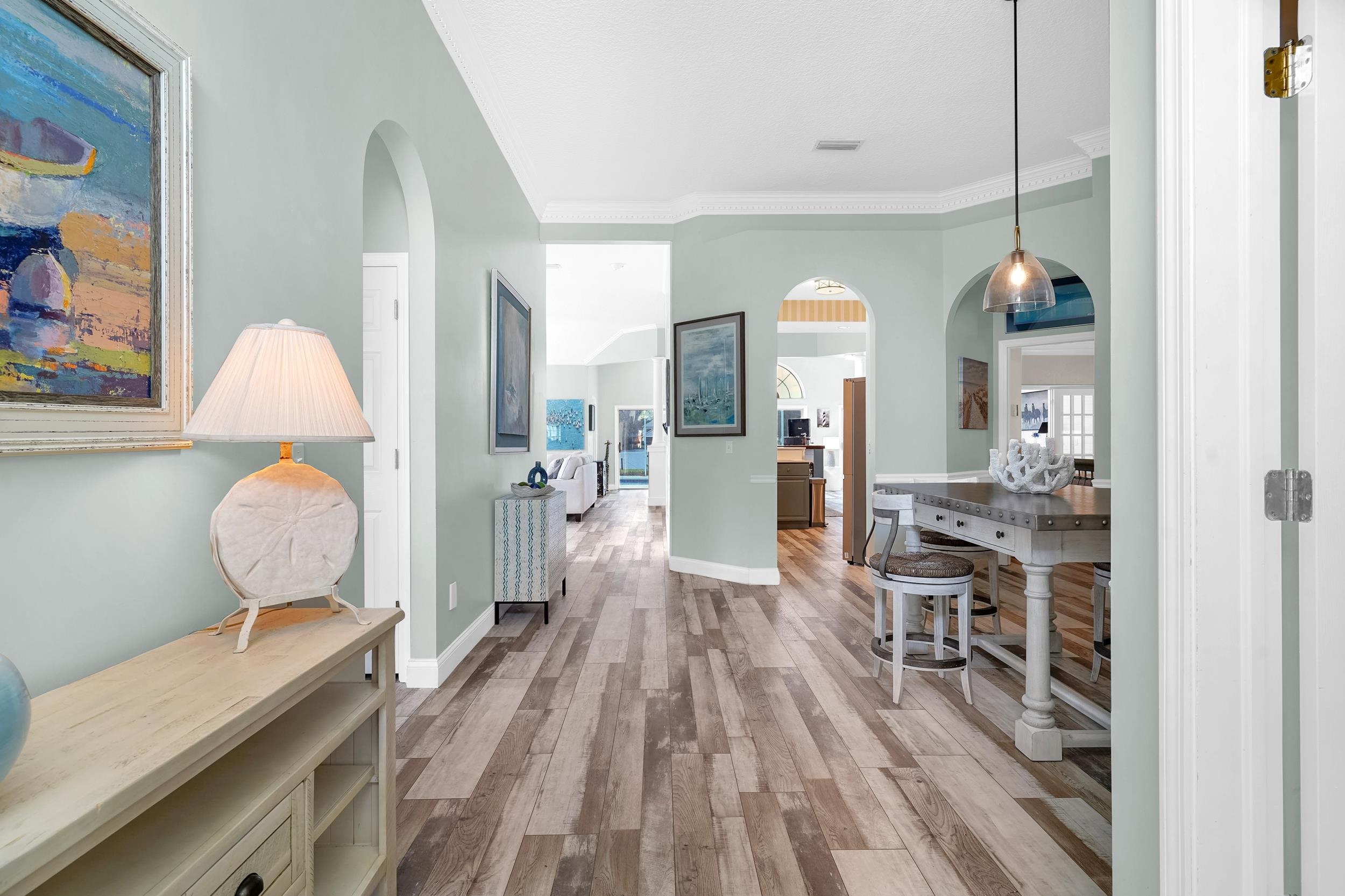 Image 23 of 43 For 507 Lakeway Dr