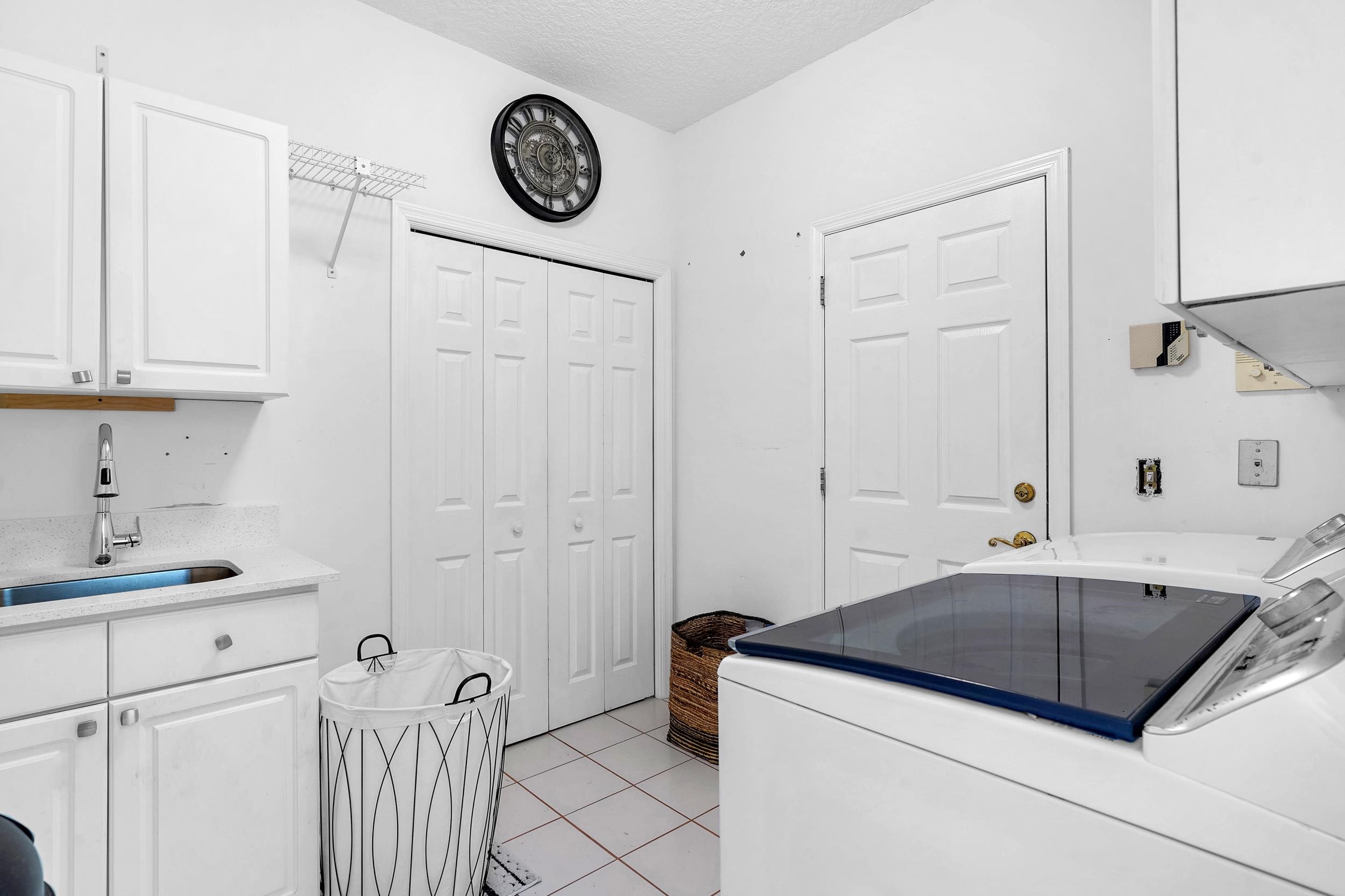 Image 26 of 43 For 507 Lakeway Dr