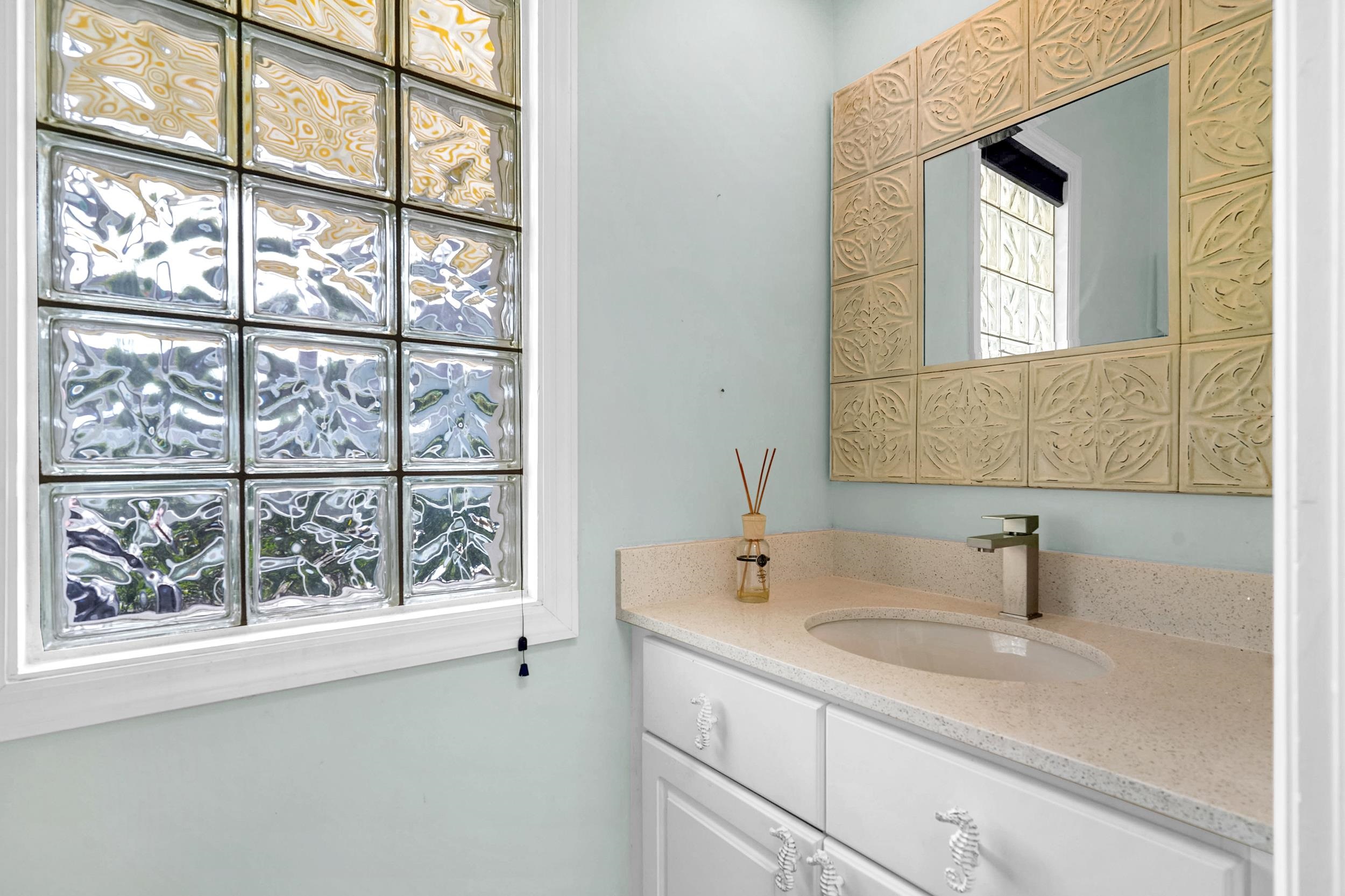 Image 36 of 43 For 507 Lakeway Dr