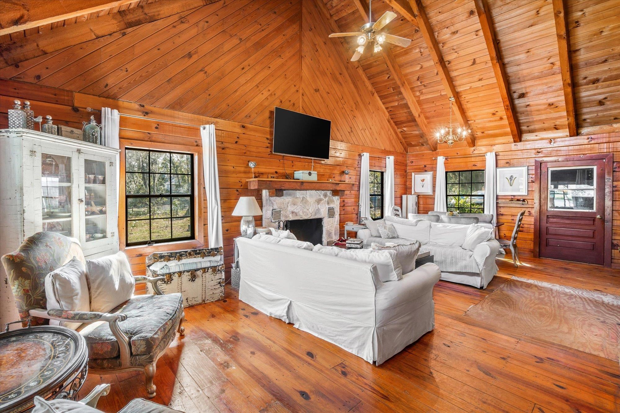 Image 11 of 83 For 5994-1&2 Splendora Ln