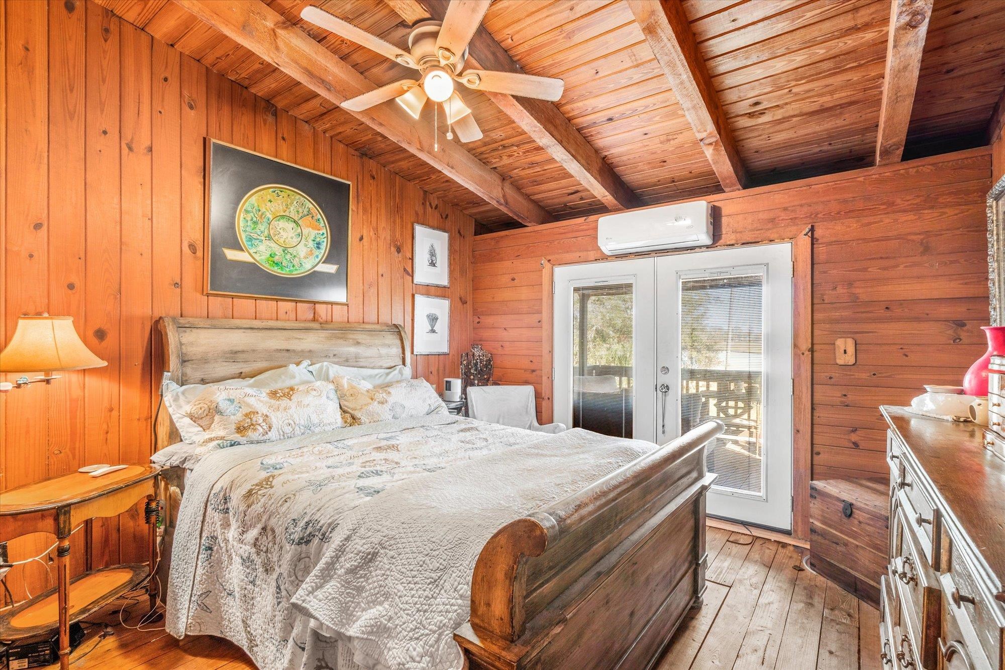 Image 16 of 83 For 5994-1&2 Splendora Ln