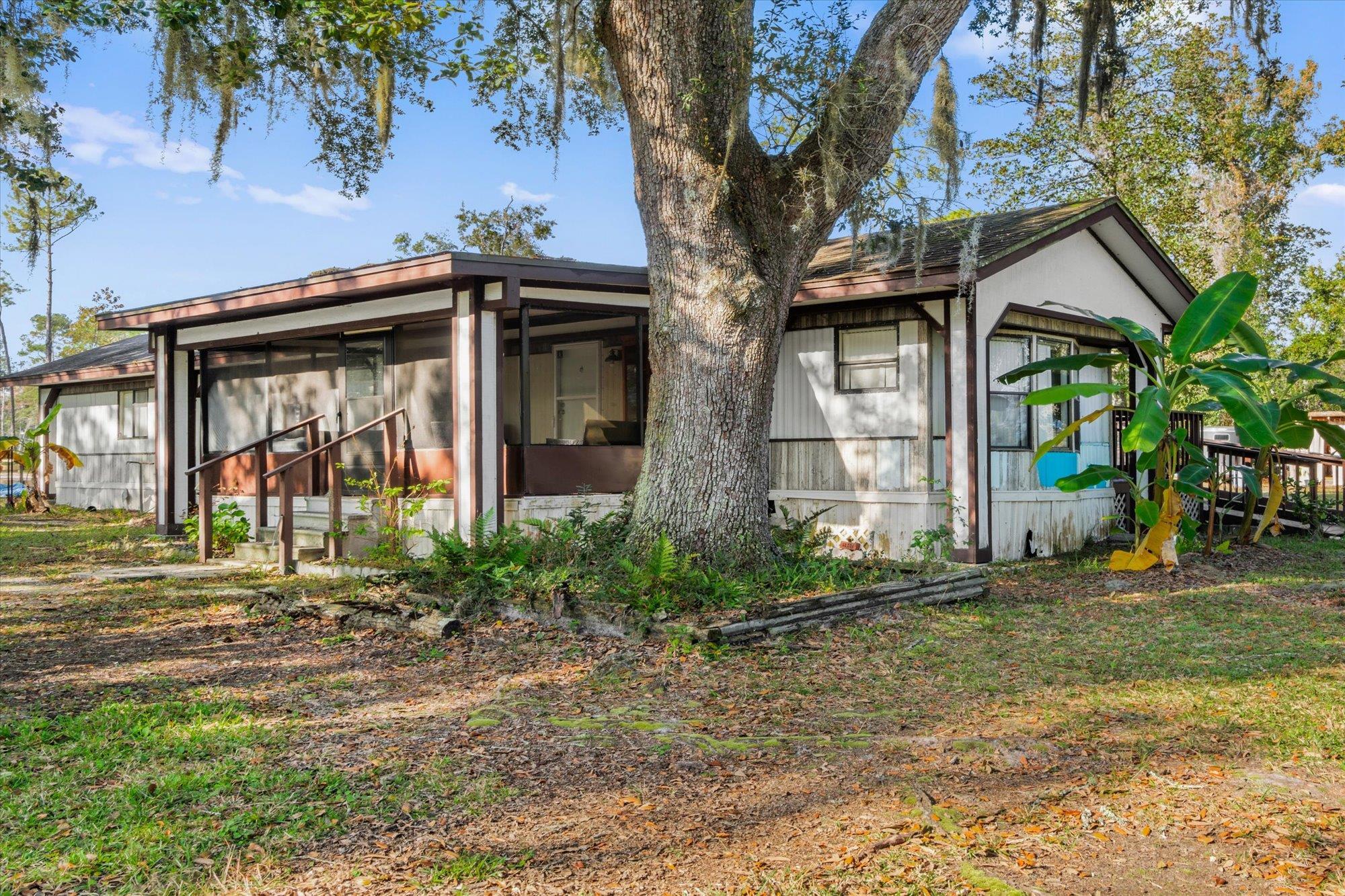 Image 40 of 83 For 5994-1&2 Splendora Ln