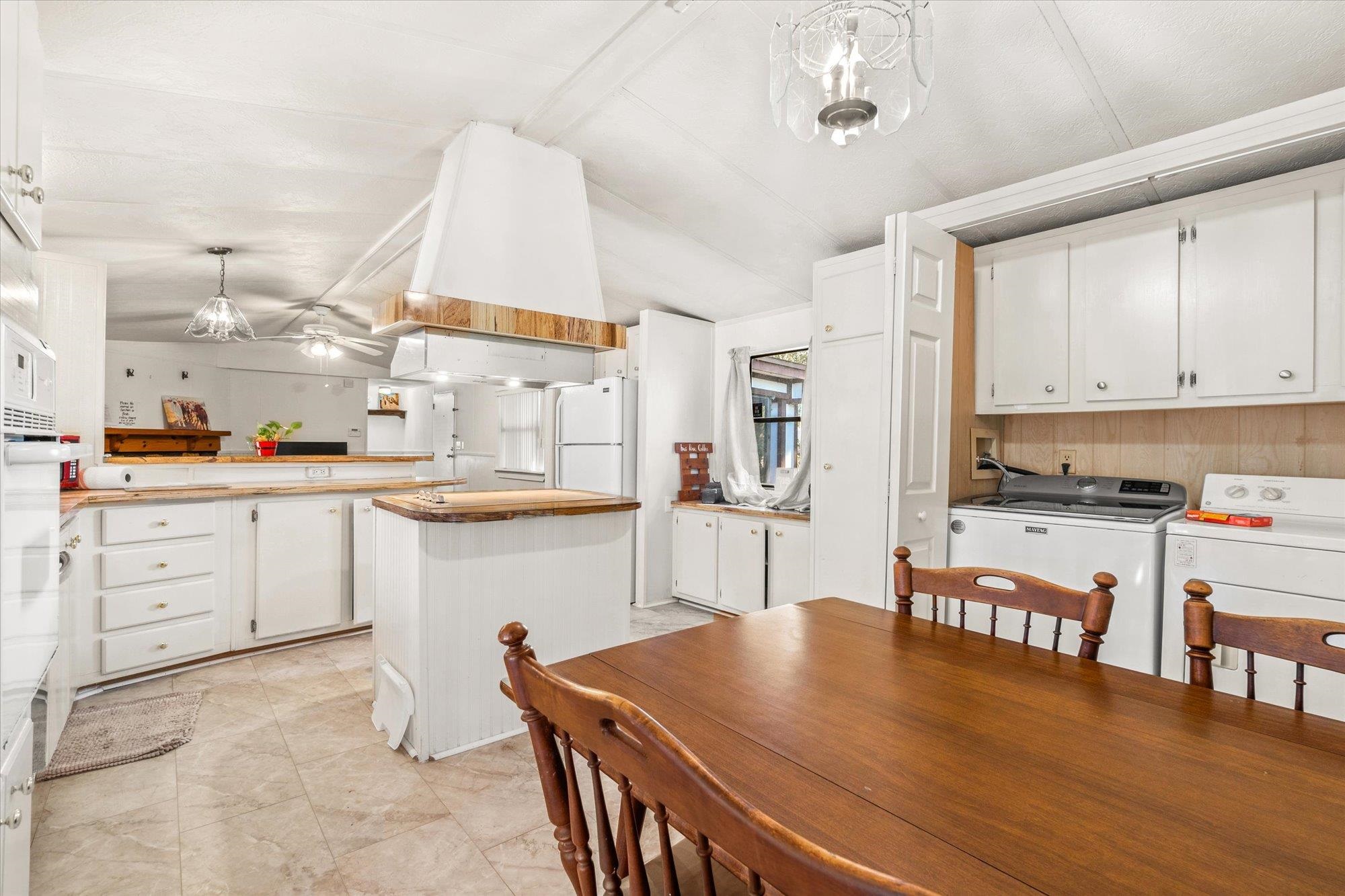 Image 41 of 83 For 5994-1&2 Splendora Ln