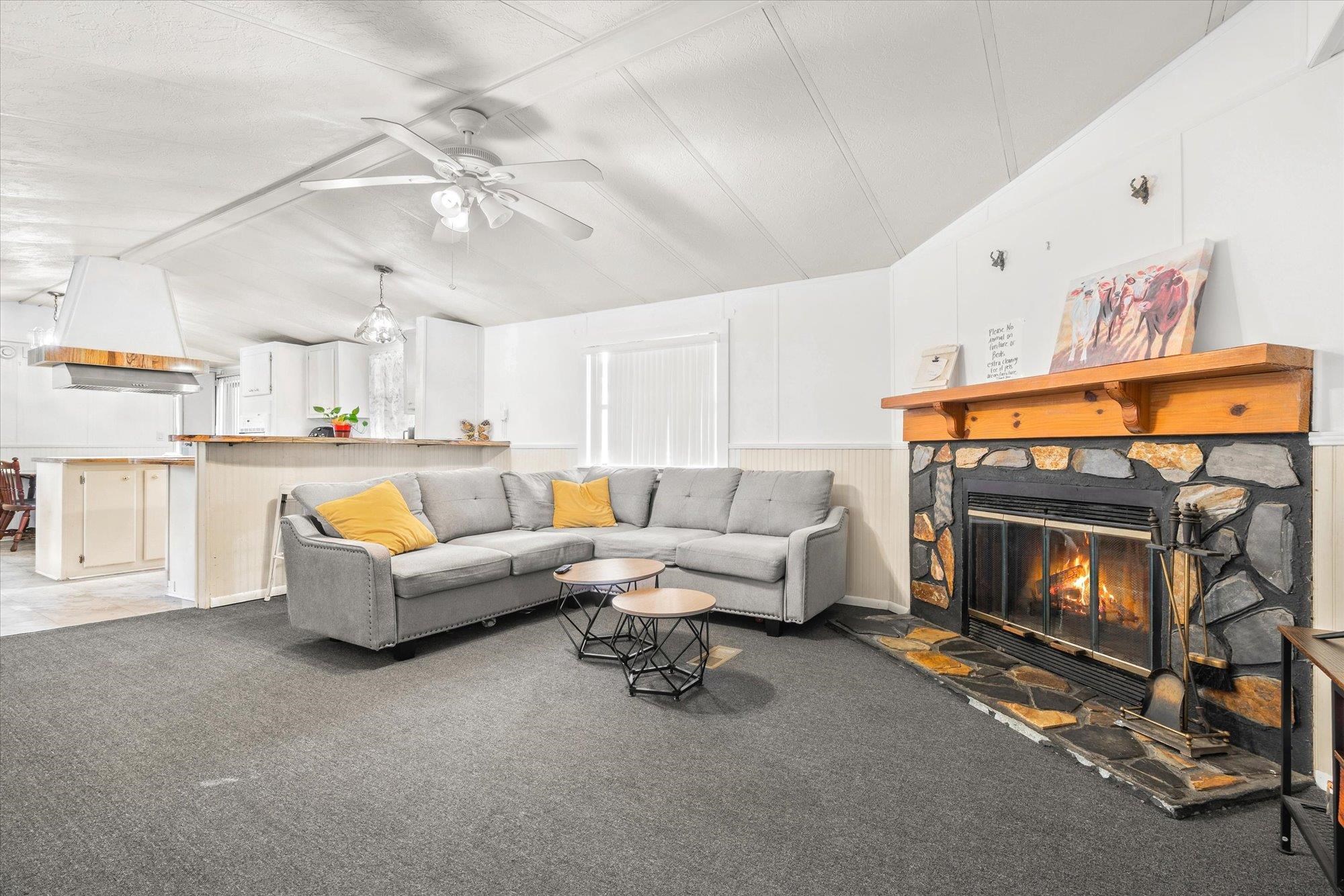 Image 43 of 83 For 5994-1&2 Splendora Ln