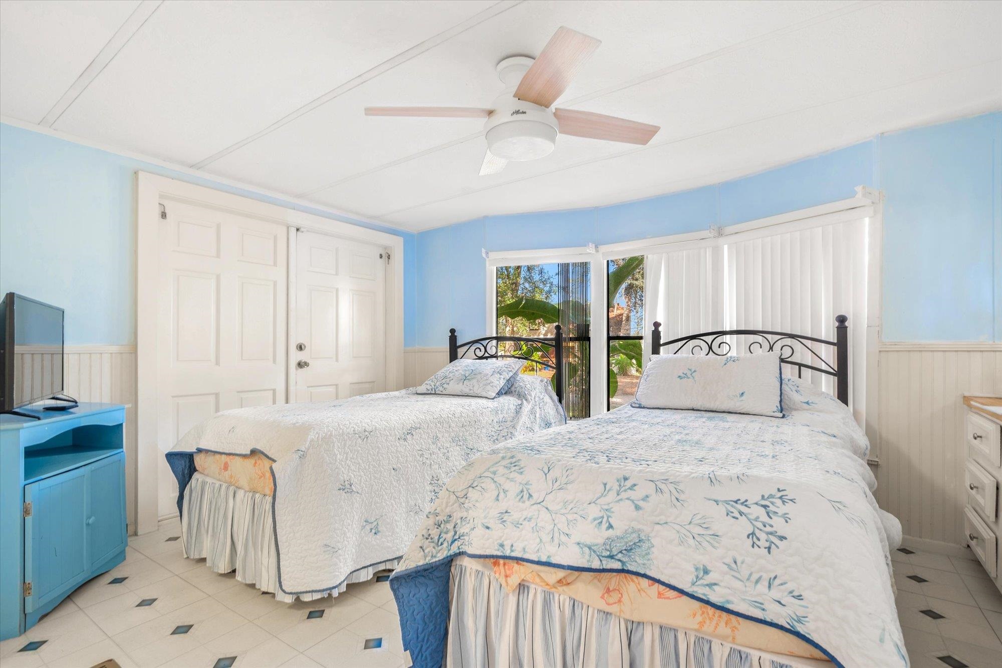 Image 45 of 83 For 5994-1&2 Splendora Ln