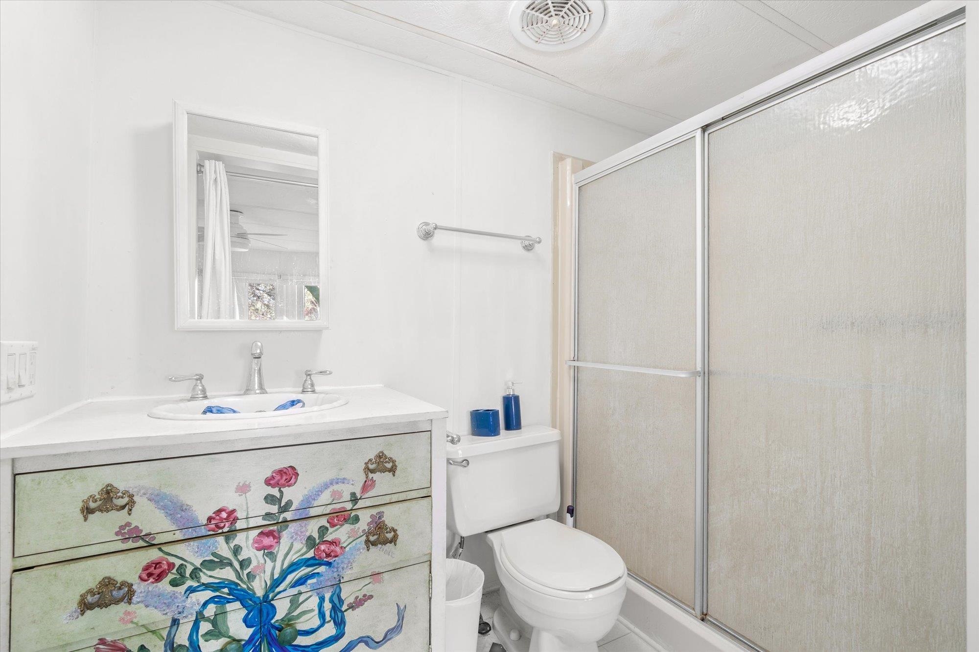 Image 46 of 83 For 5994-1&2 Splendora Ln