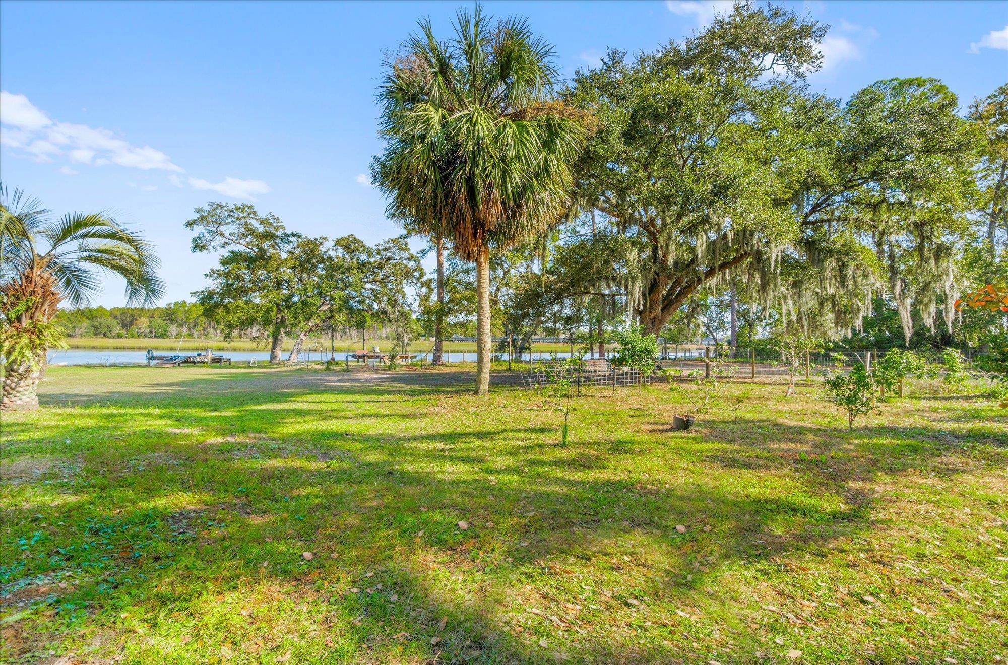 Image 53 of 83 For 5994-1&2 Splendora Ln