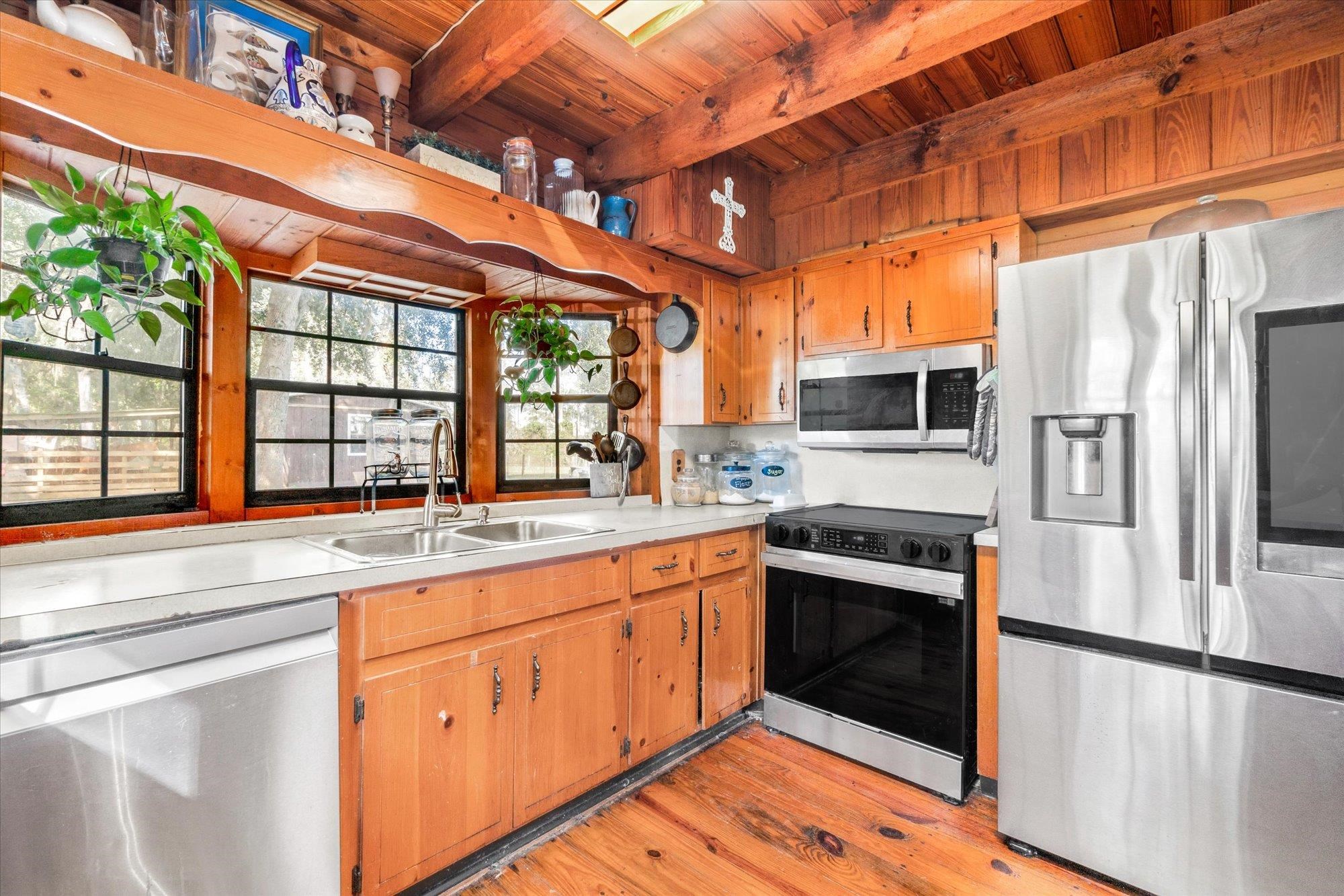 Image 8 of 83 For 5994-1&2 Splendora Ln