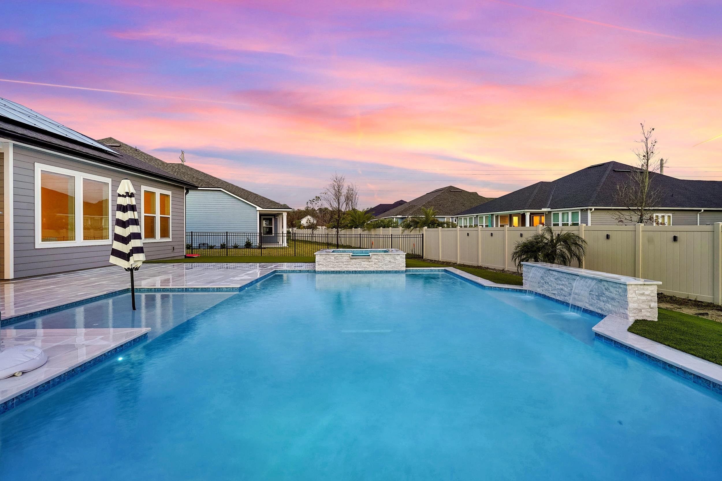 Image 2 of 59 For 64 Oak Cluster Ln