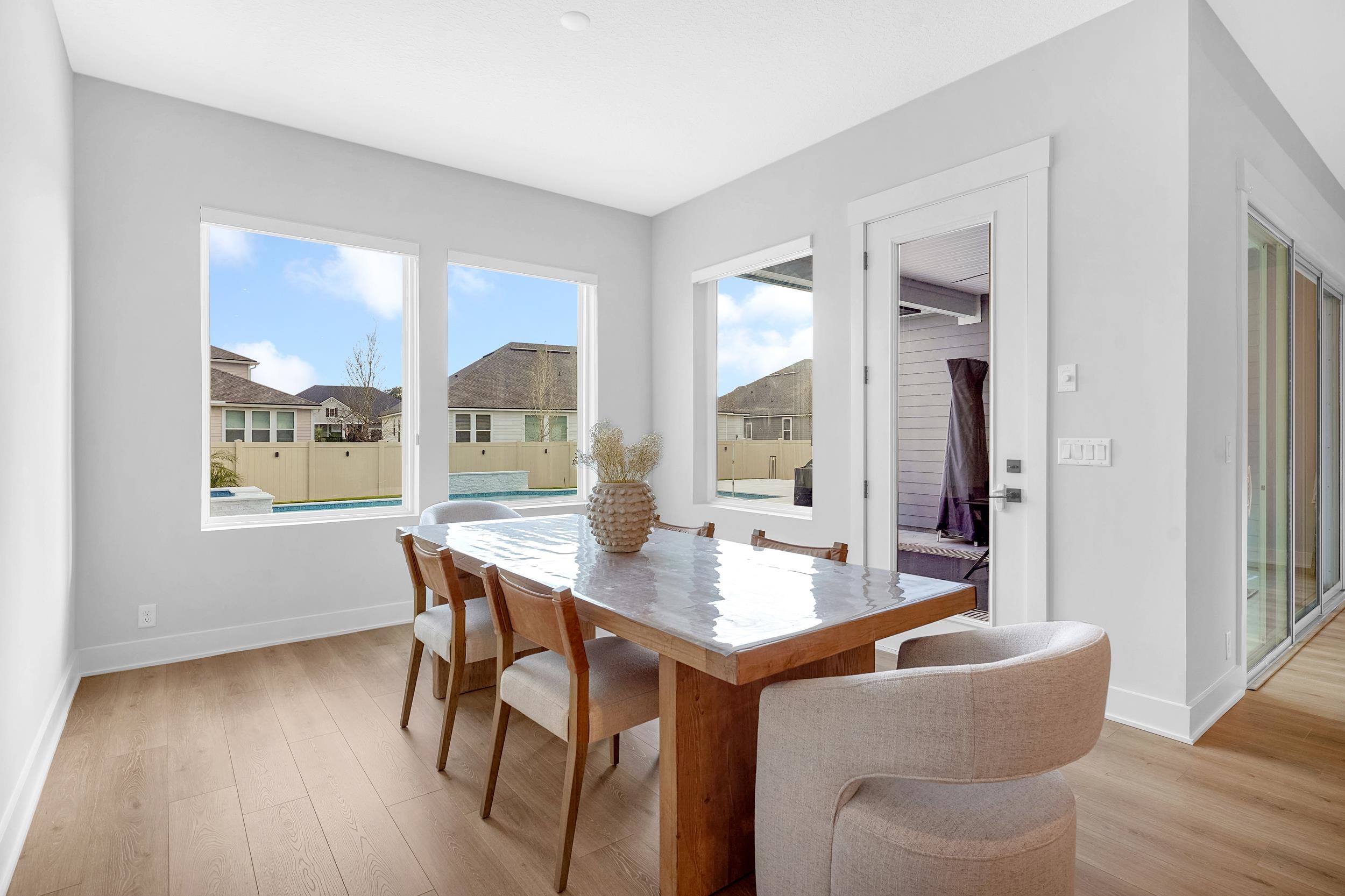 Image 29 of 59 For 64 Oak Cluster Ln