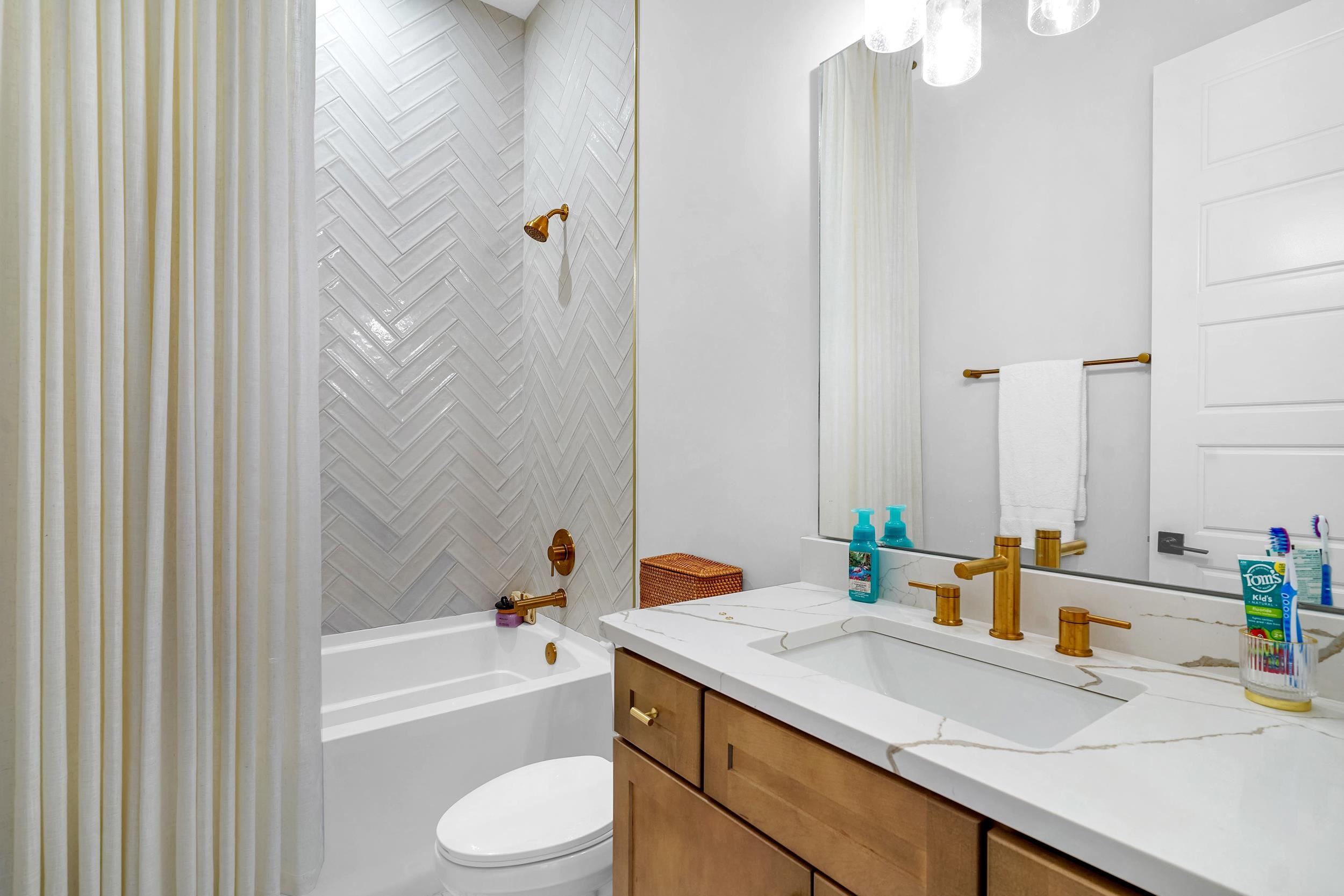 Image 34 of 59 For 64 Oak Cluster Ln