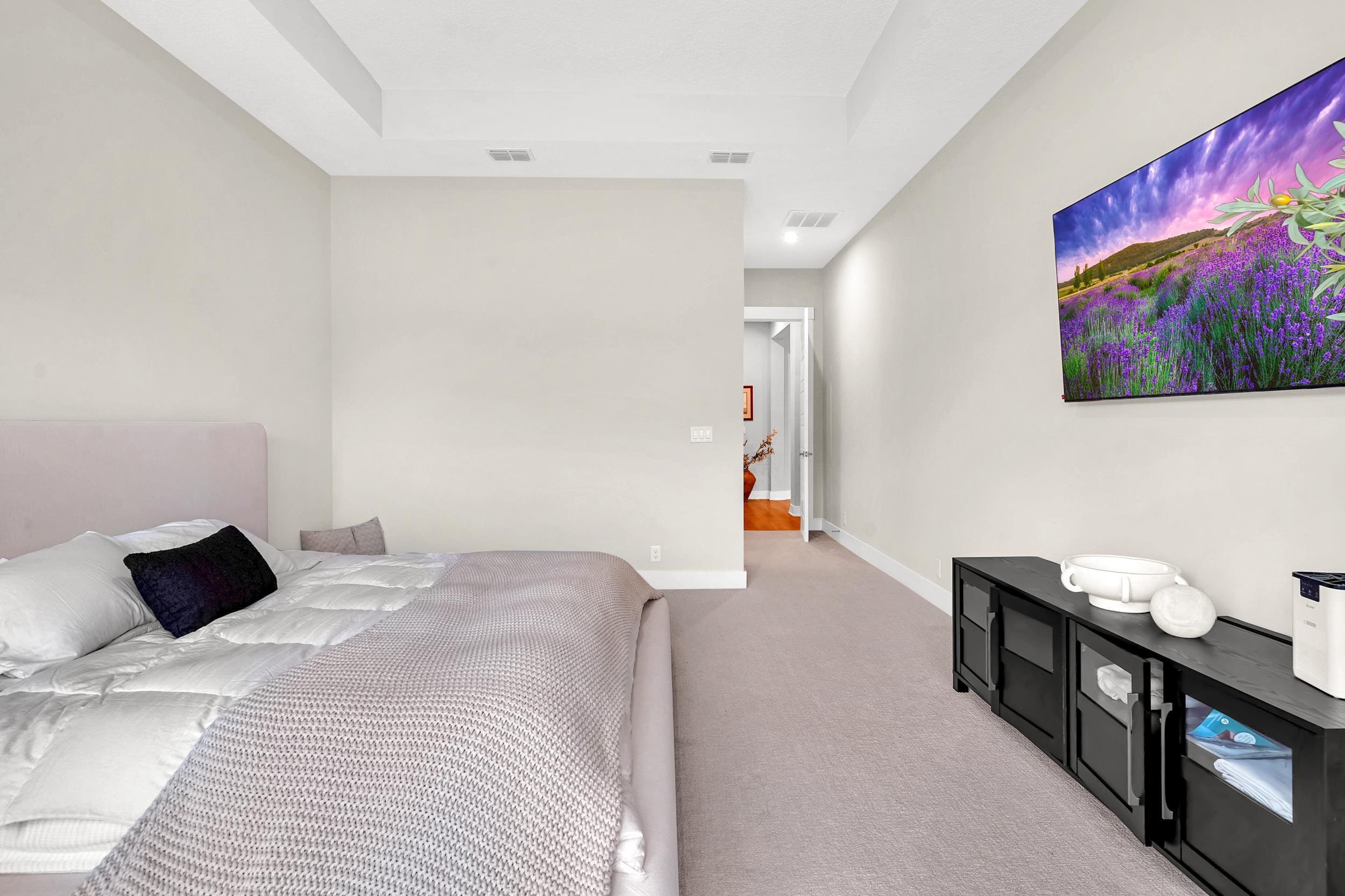 Image 37 of 59 For 64 Oak Cluster Ln