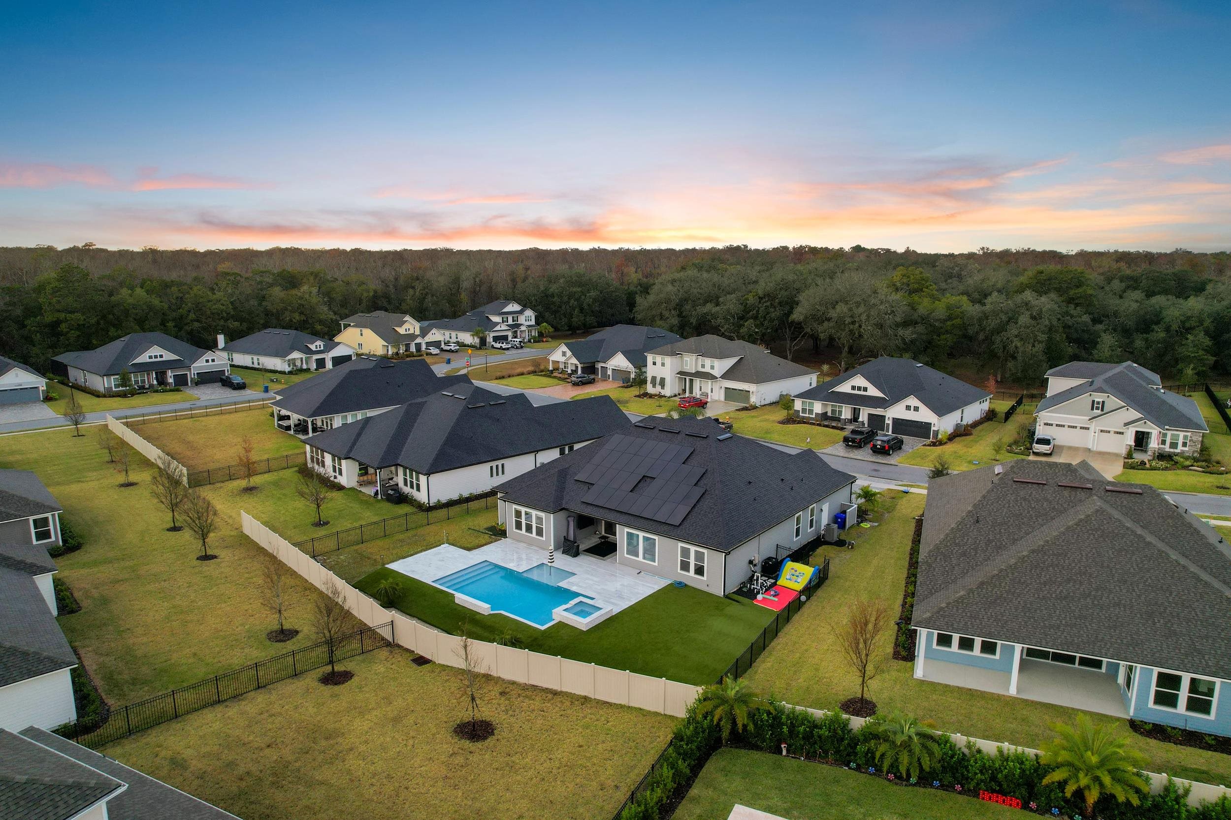 Image 48 of 59 For 64 Oak Cluster Ln