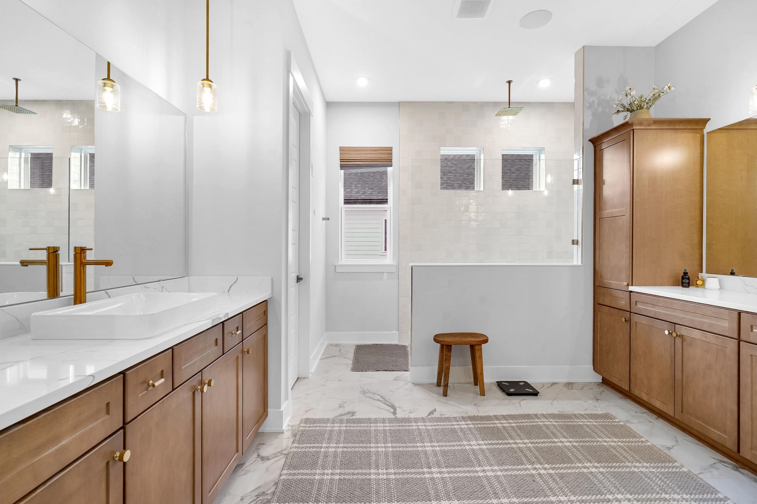 Image 6 of 59 For 64 Oak Cluster Ln