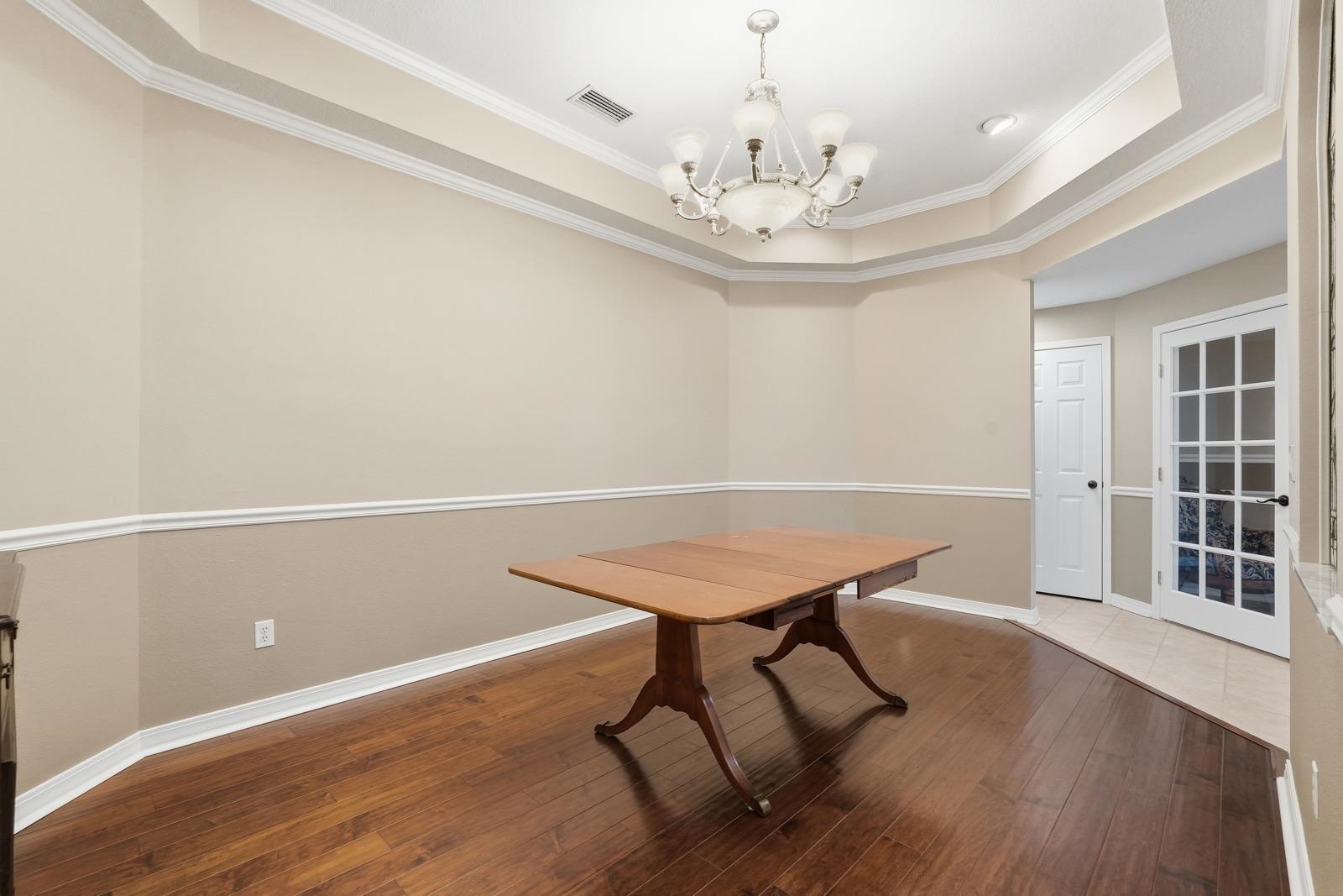 Image 24 of 62 For 241 Crystal Cove Dr