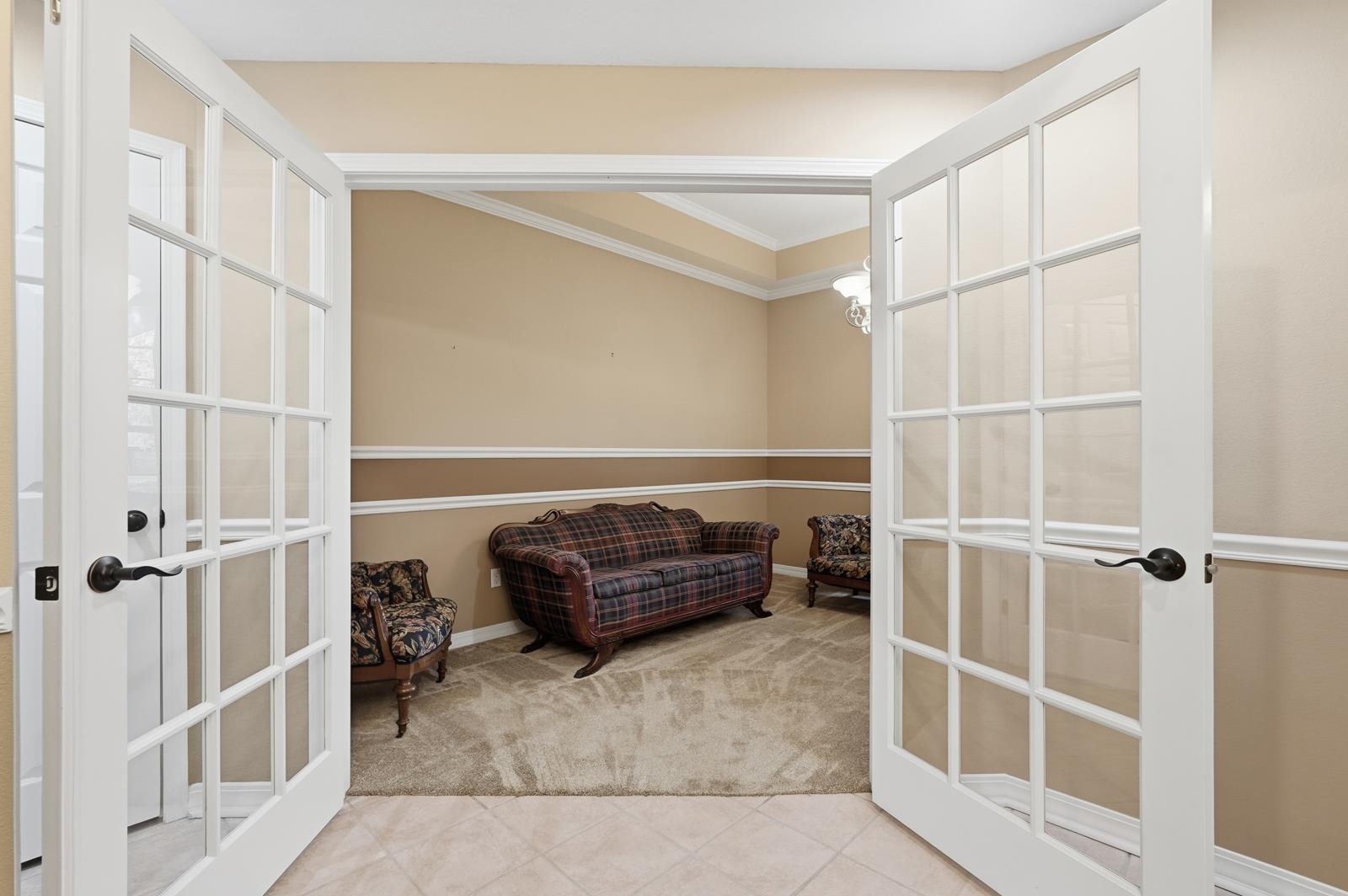 Image 26 of 62 For 241 Crystal Cove Dr