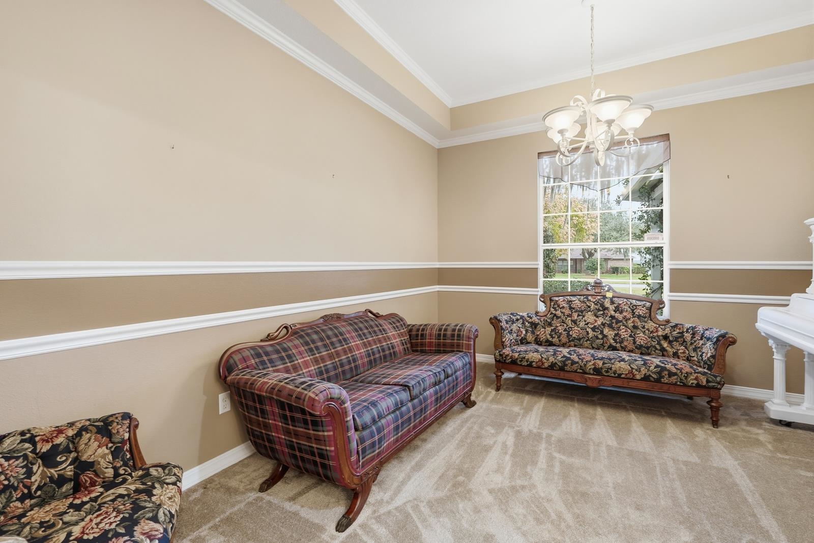 Image 27 of 62 For 241 Crystal Cove Dr