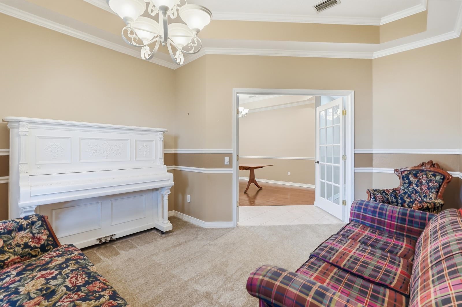 Image 28 of 62 For 241 Crystal Cove Dr