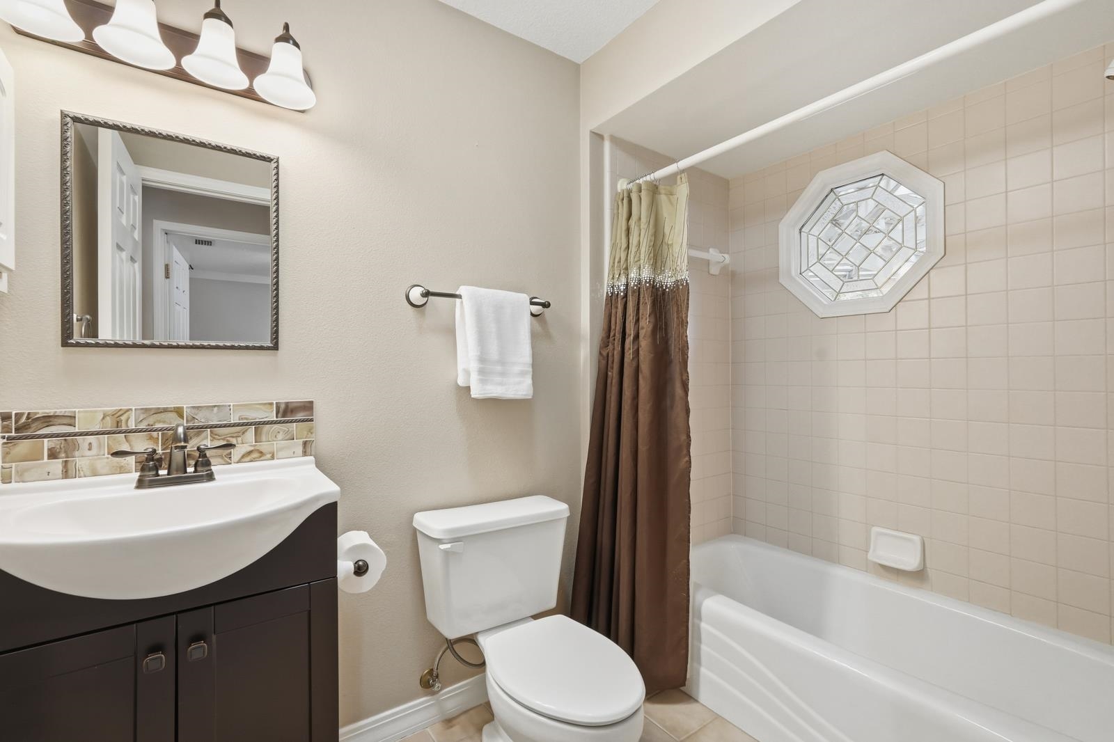 Image 40 of 62 For 241 Crystal Cove Dr