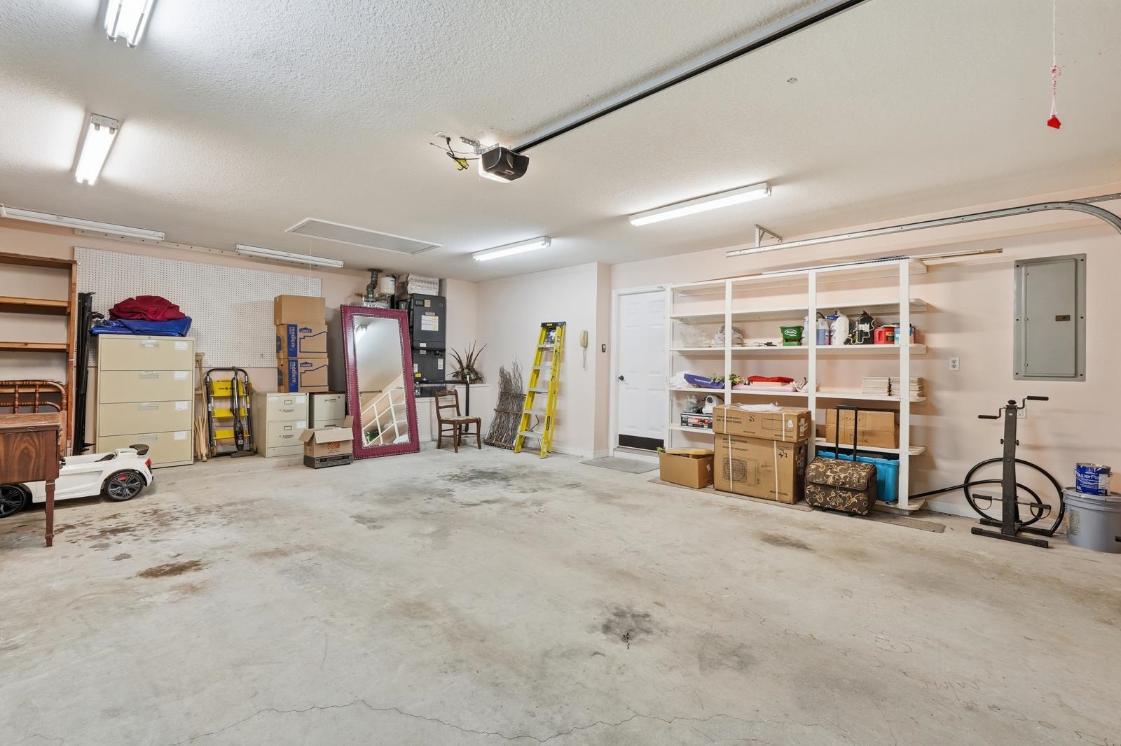 Image 51 of 62 For 241 Crystal Cove Dr