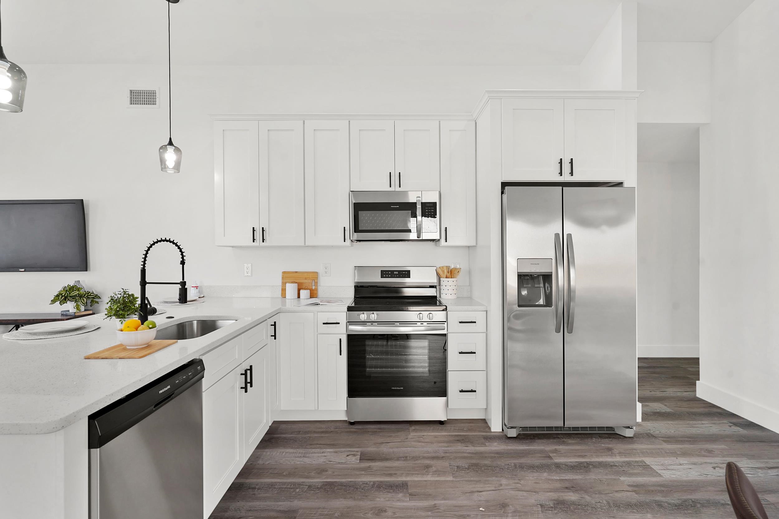 Image 10 of 33 For 7975 A1a South