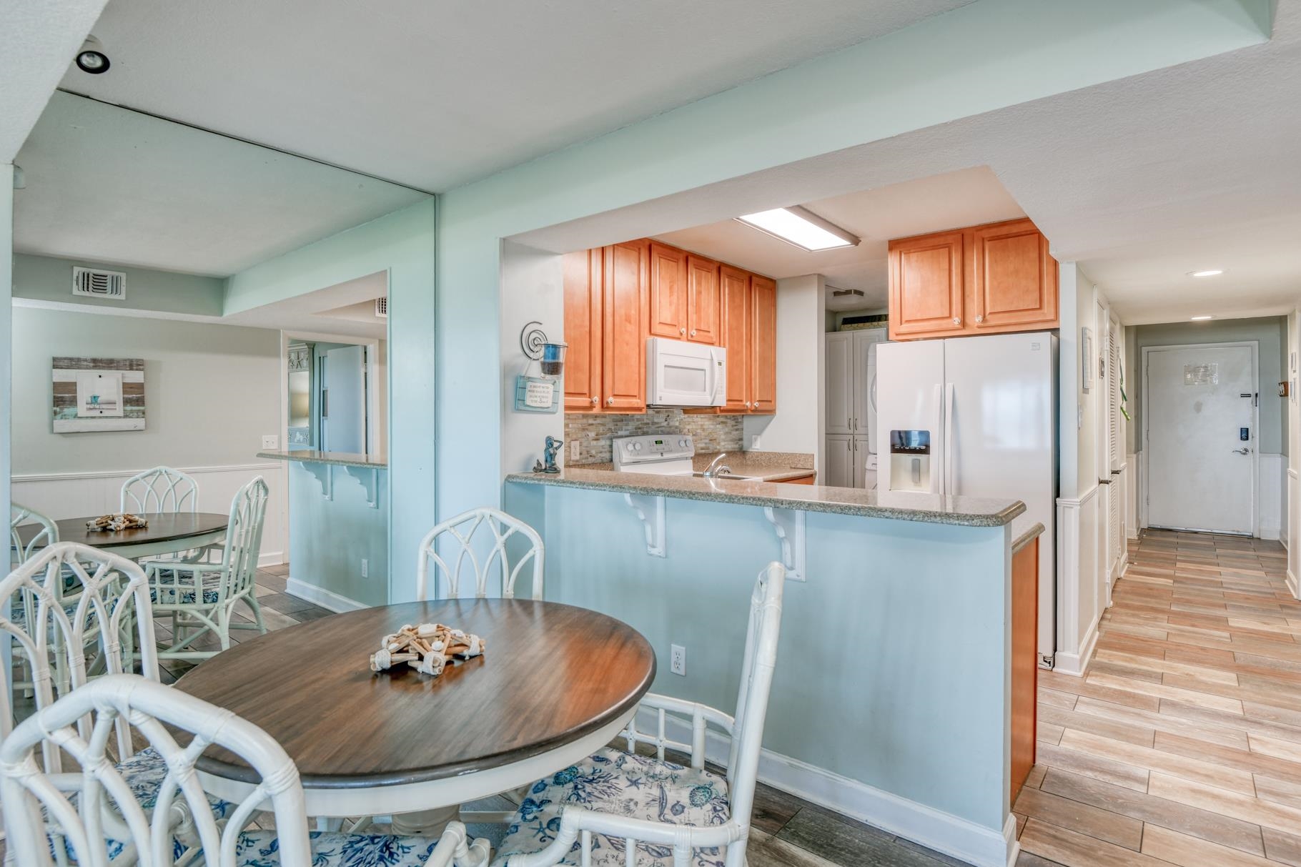 Image 3 of 47 For 4670 A1a S.  1402