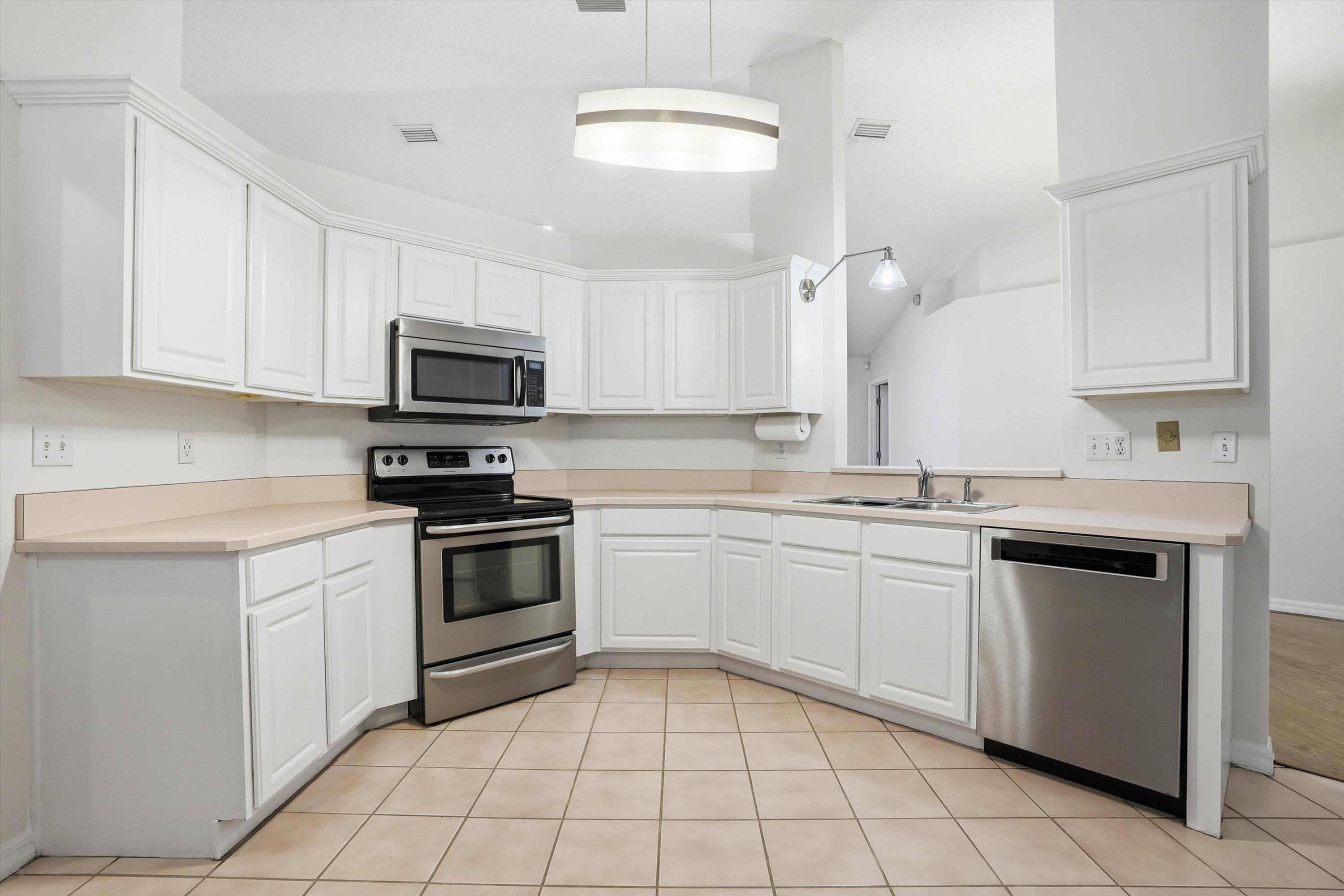 Image 20 of 38 For 48 Lee Dr  