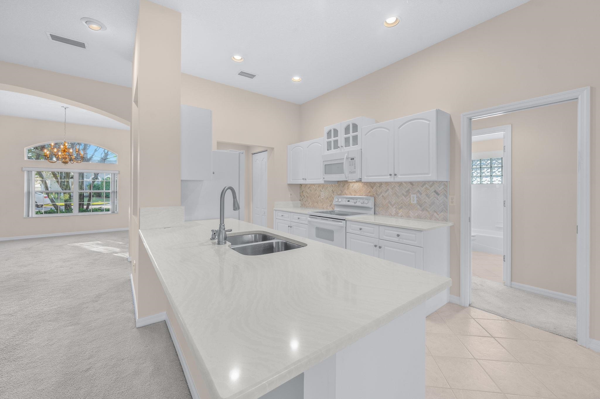 Image 11 of 44 For 284 San Nicolas Way