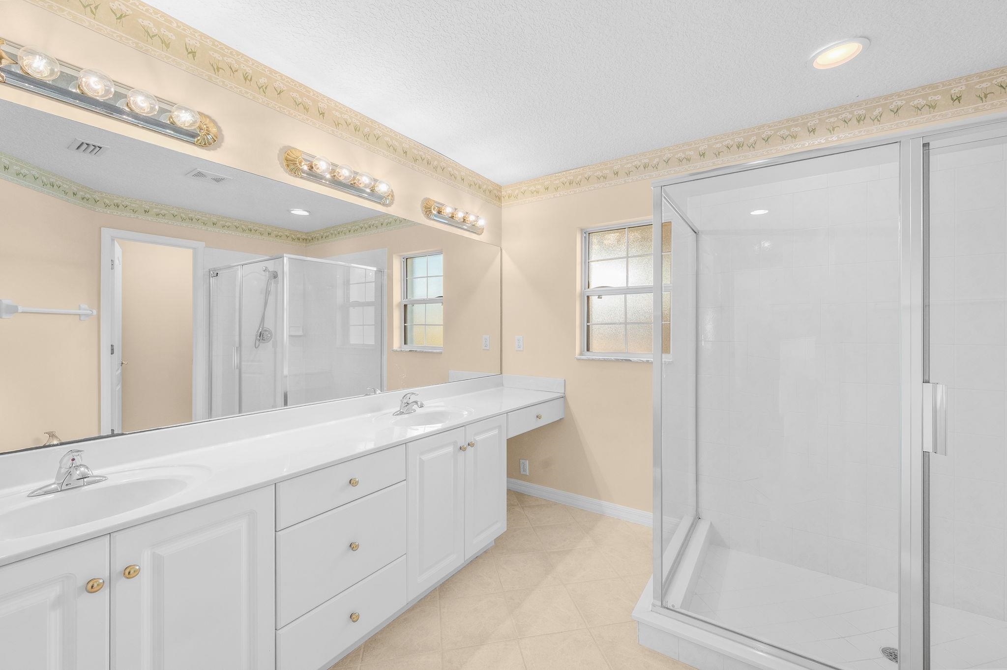 Image 24 of 44 For 284 San Nicolas Way