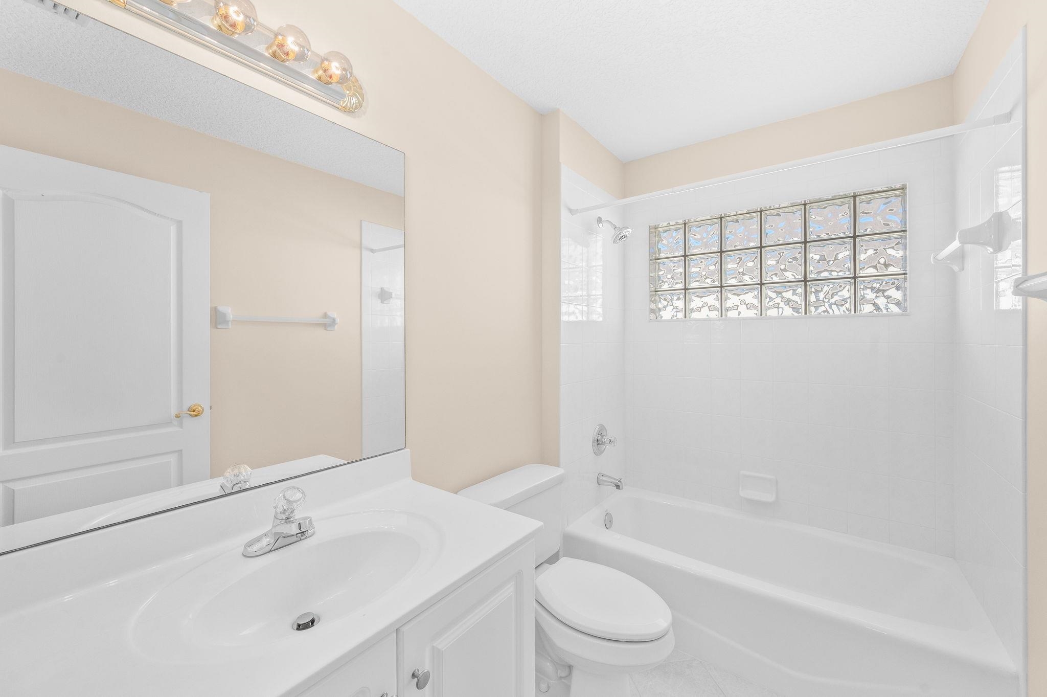 Image 32 of 44 For 284 San Nicolas Way