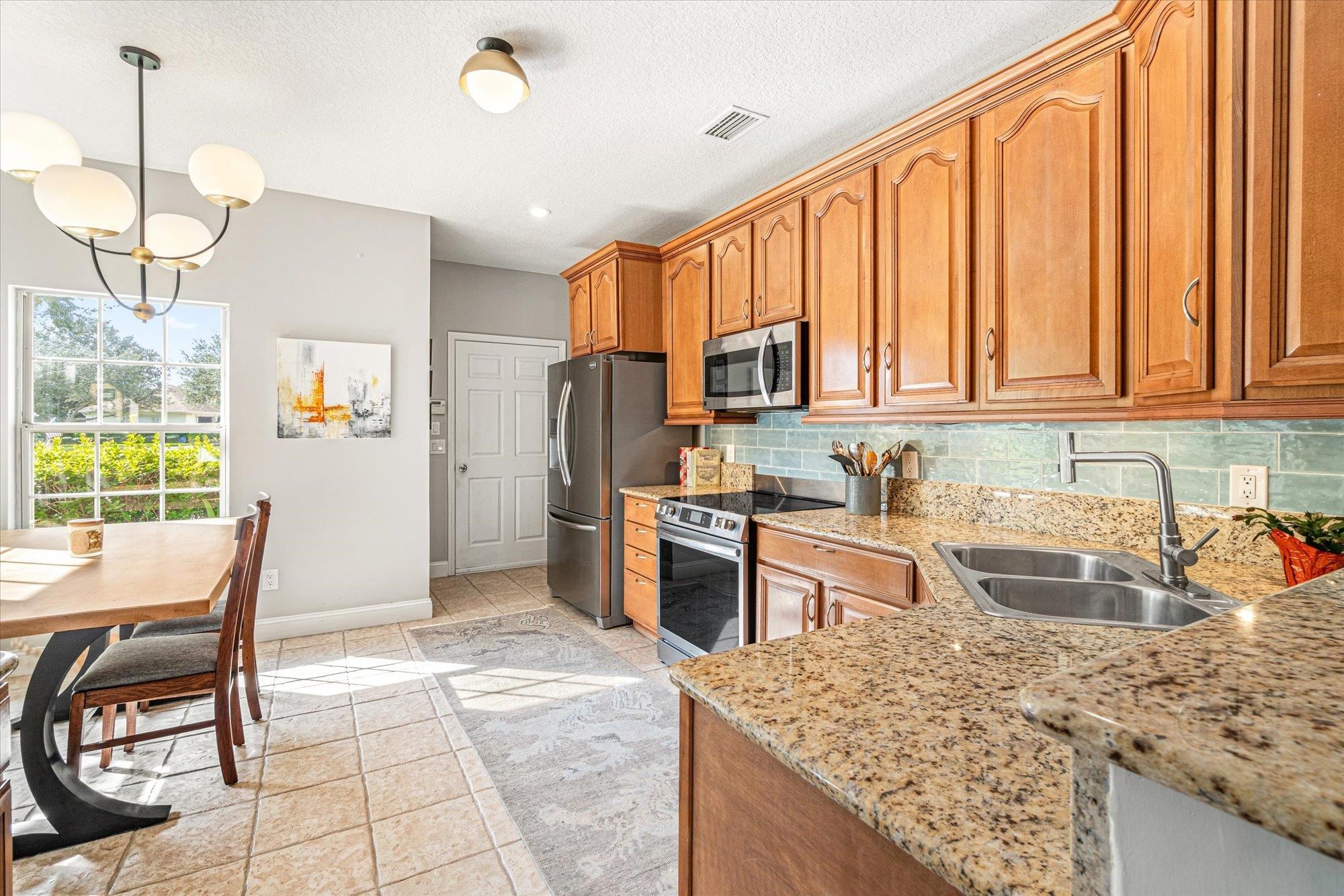 Image 10 of 55 For 606 Teeside Court