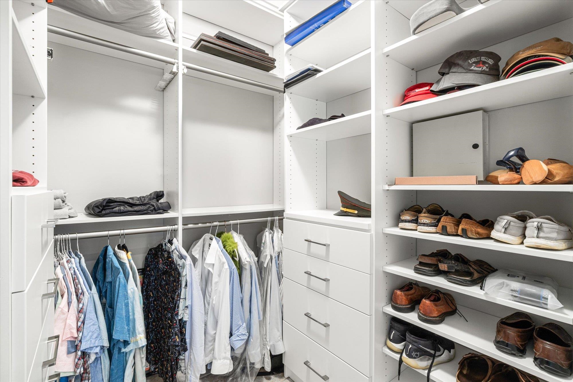 Image 27 of 55 For 606 Teeside Court