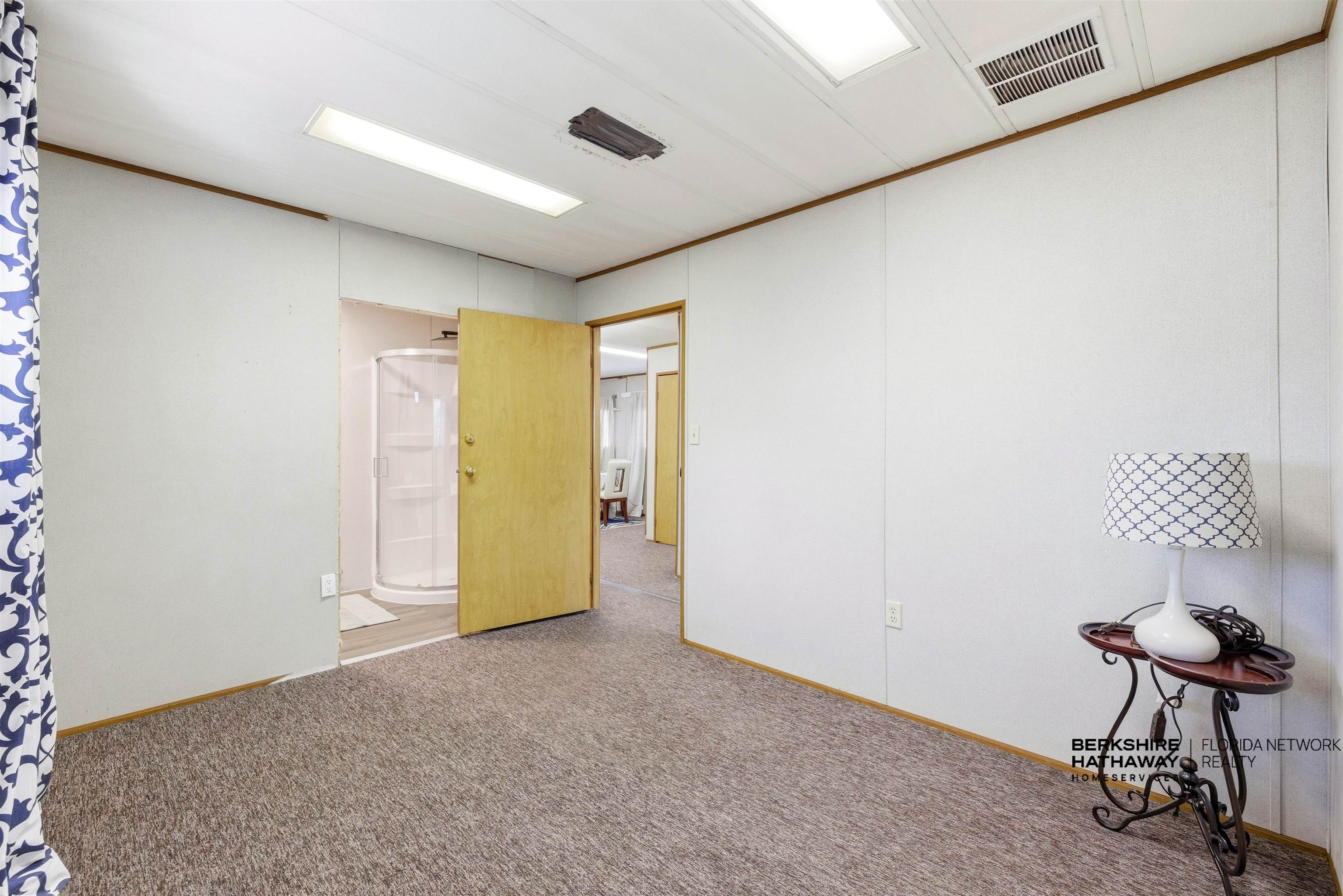 Image 10 of 21 For 5876 Old Timuquana Road  Bldg 2