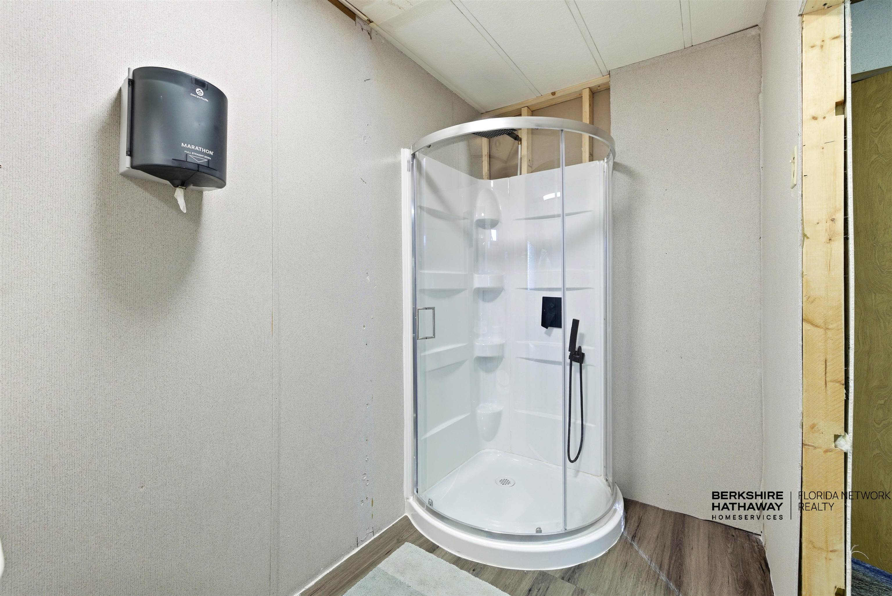 Image 13 of 21 For 5876 Old Timuquana Road  Bldg 2