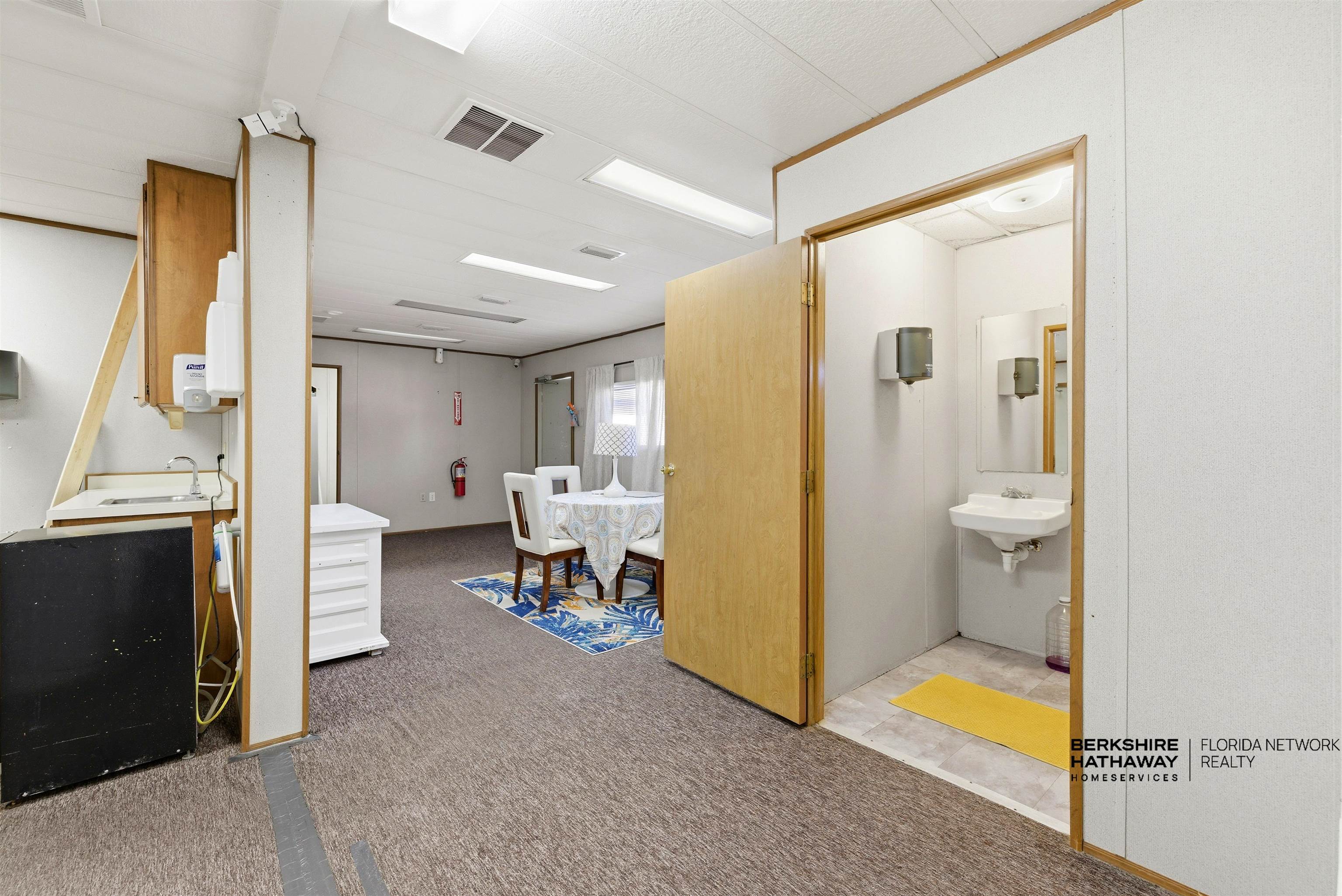 Image 6 of 21 For 5876 Old Timuquana Road  Bldg 2