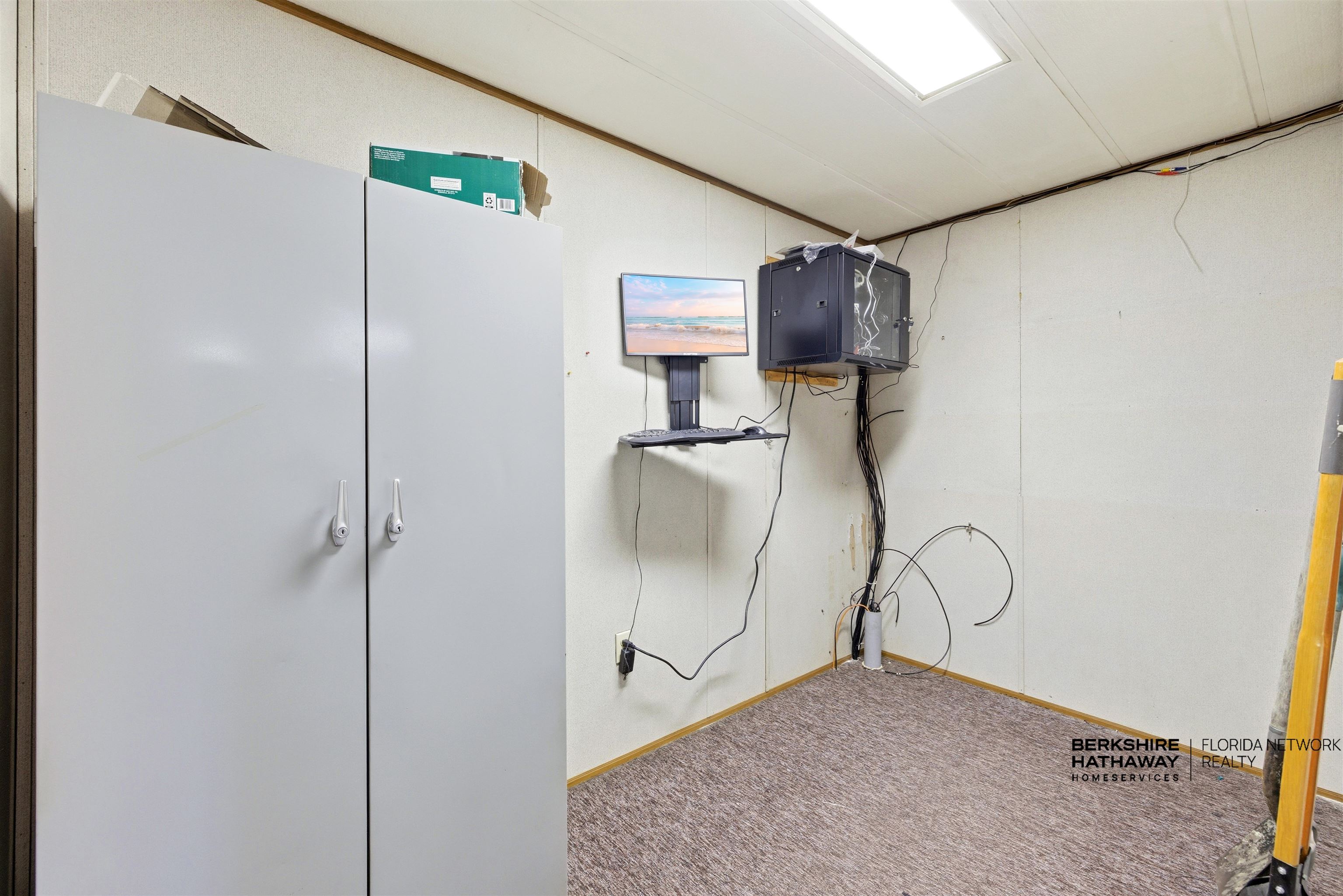 Image 9 of 21 For 5876 Old Timuquana Road  Bldg 2