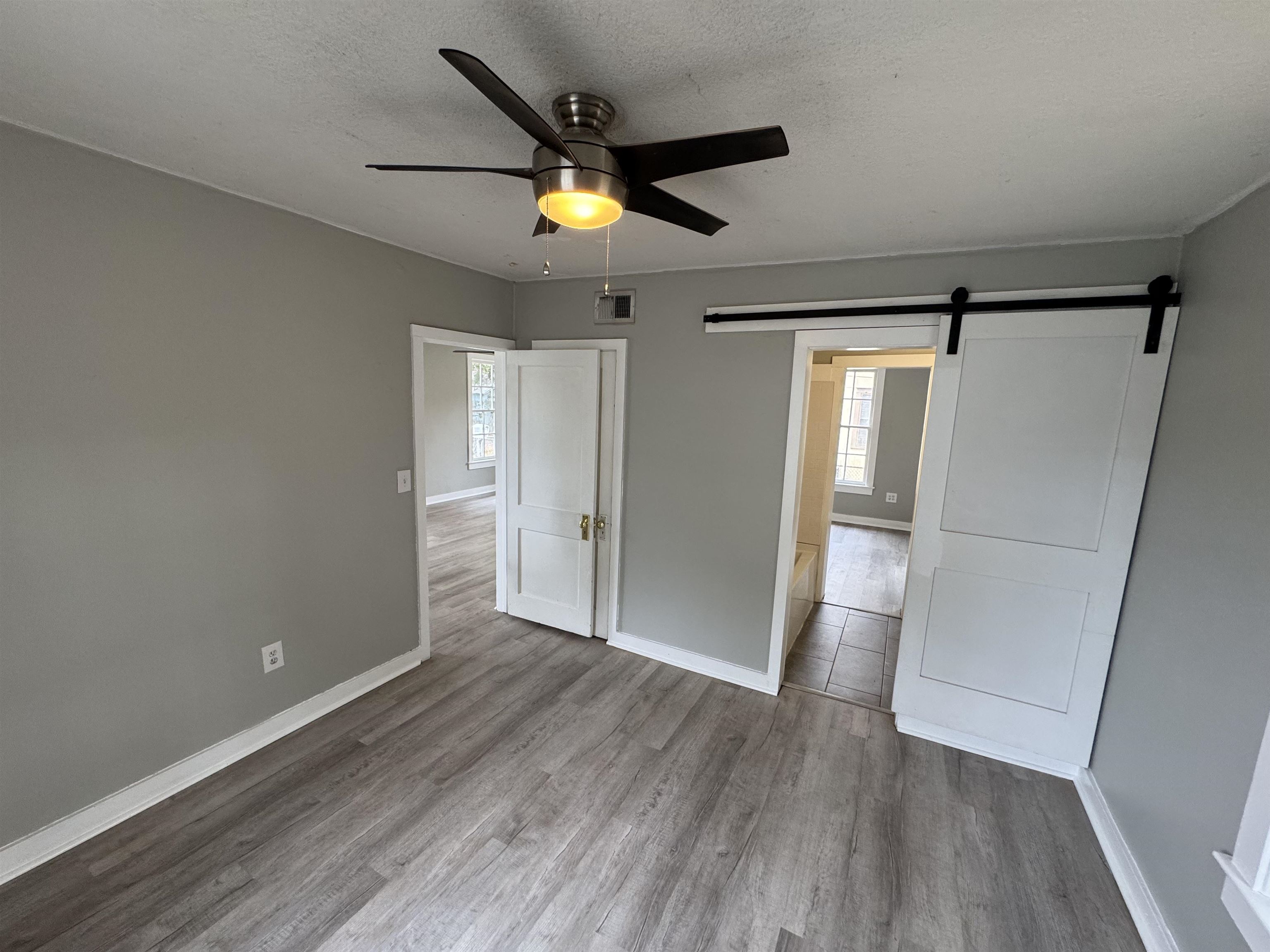 Image 10 of 21 For 2909 Lane St