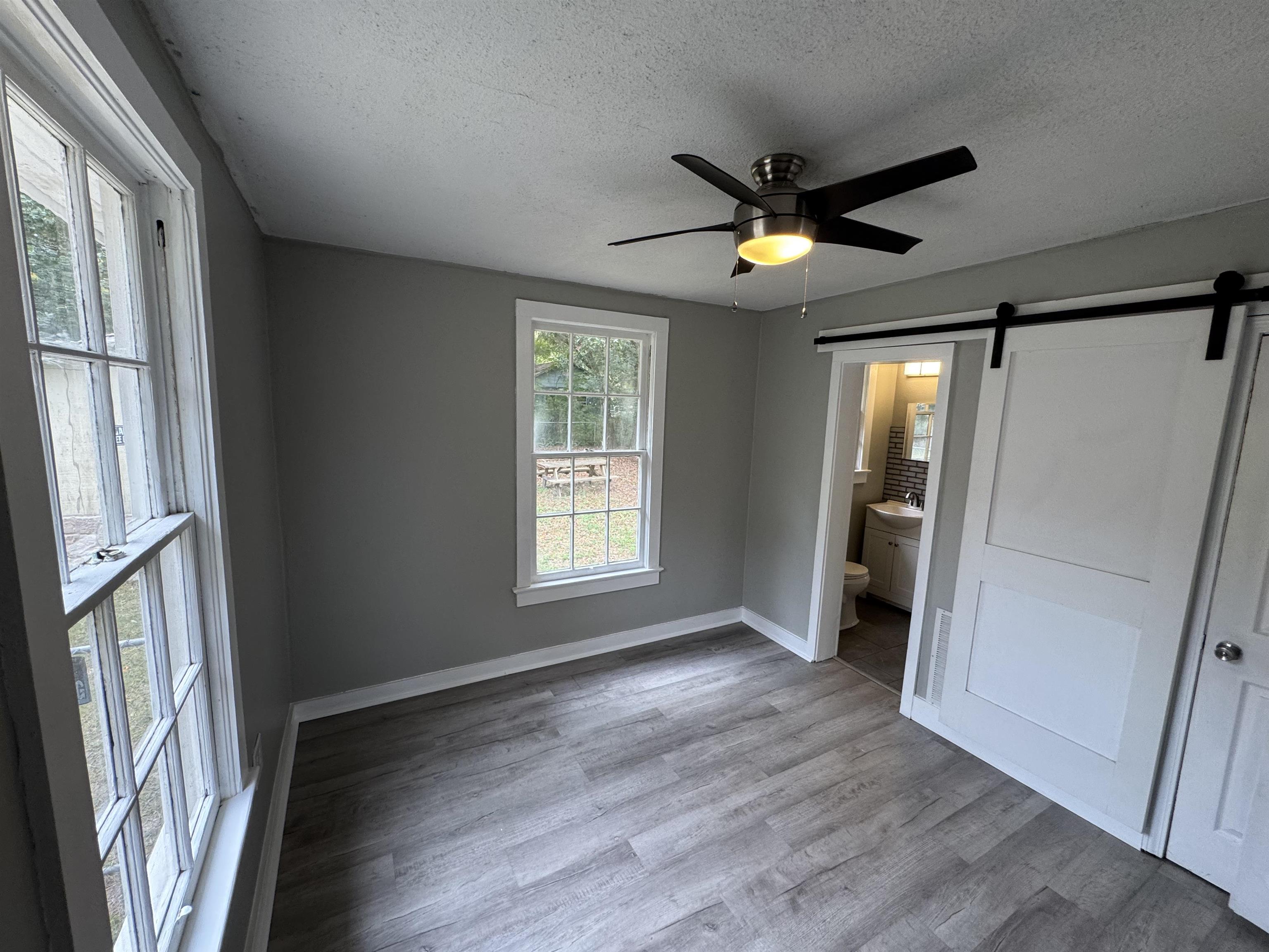 Image 12 of 21 For 2909 Lane St