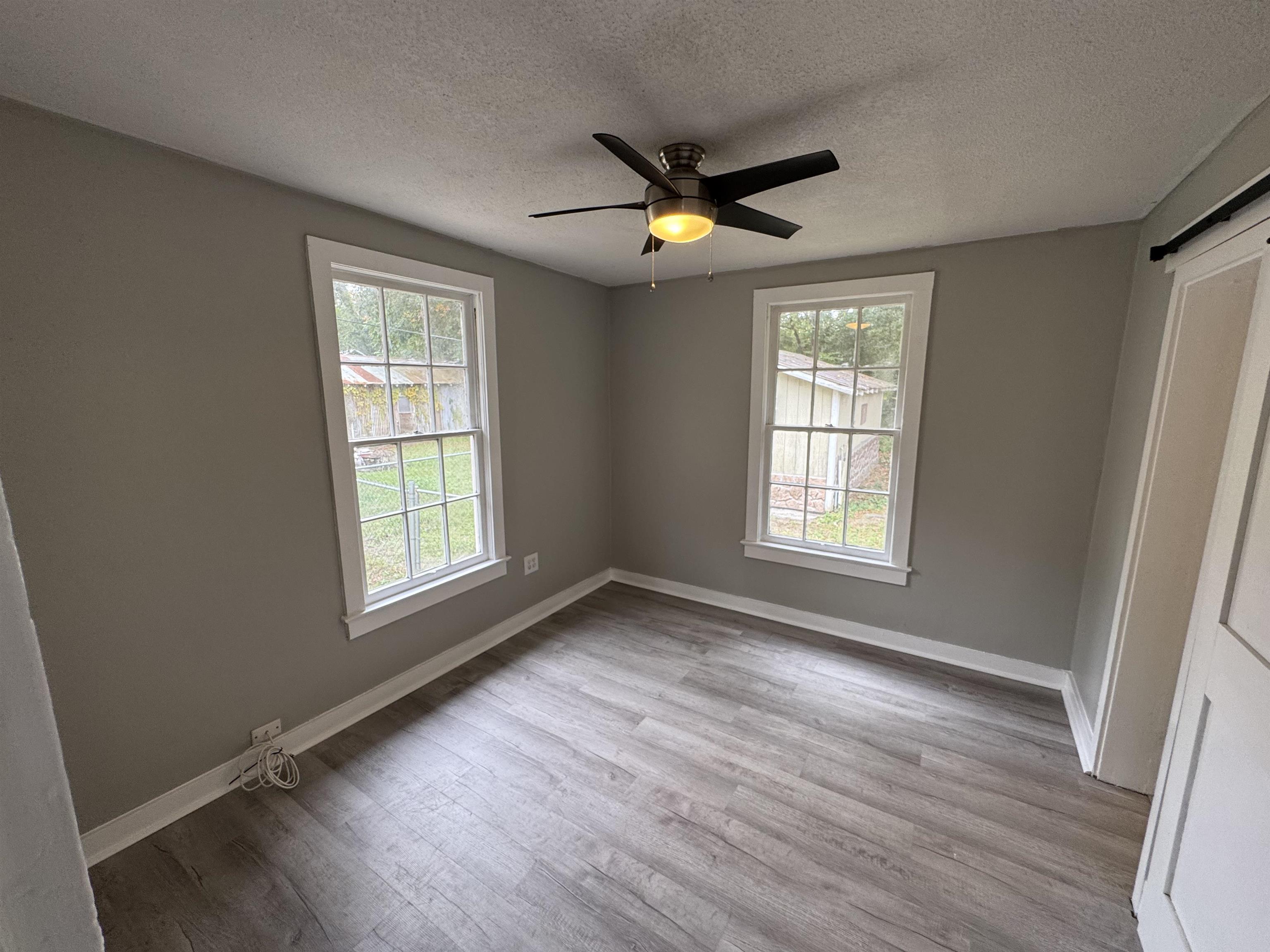 Image 13 of 21 For 2909 Lane St