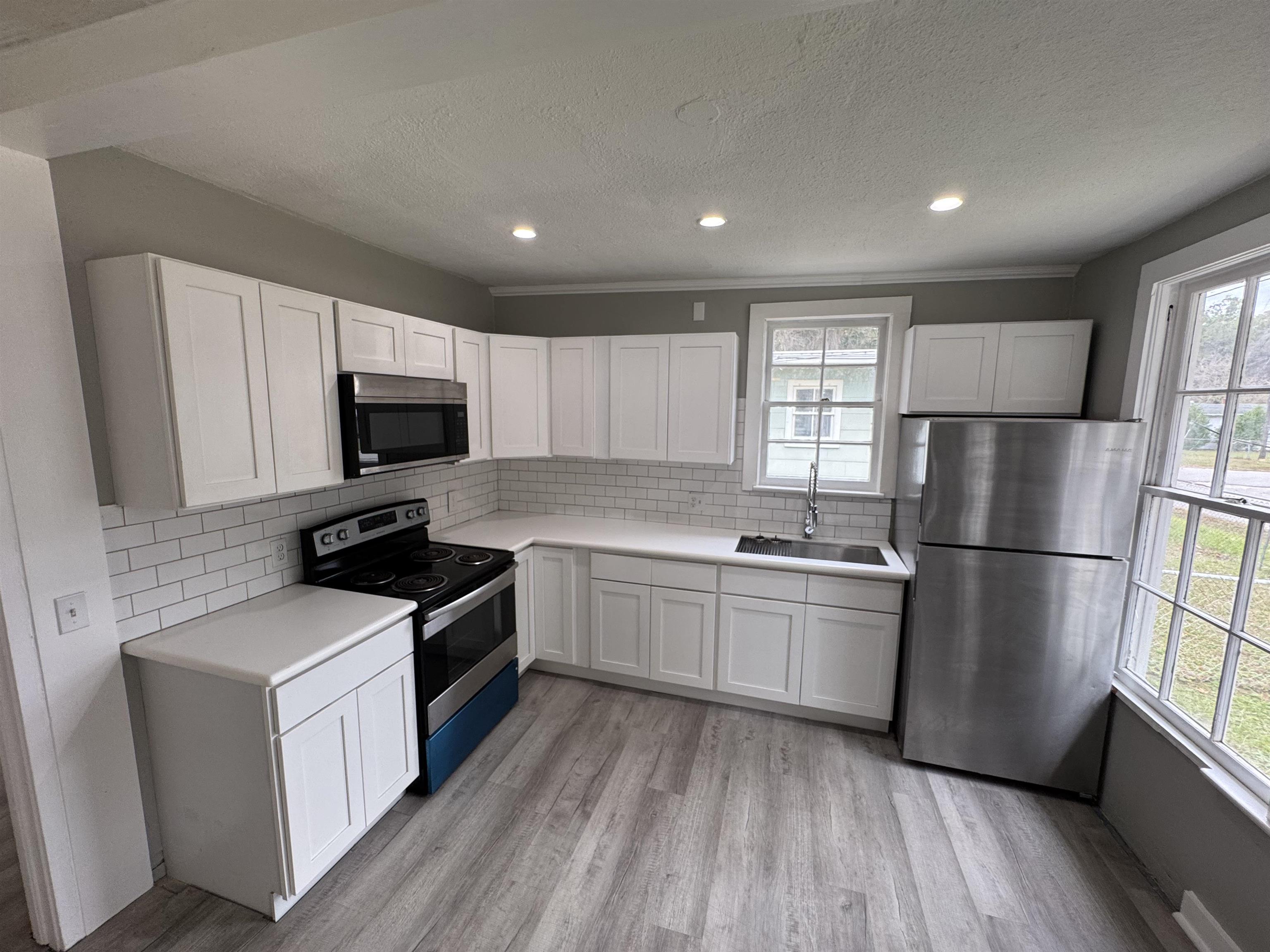 Image 6 of 21 For 2909 Lane St