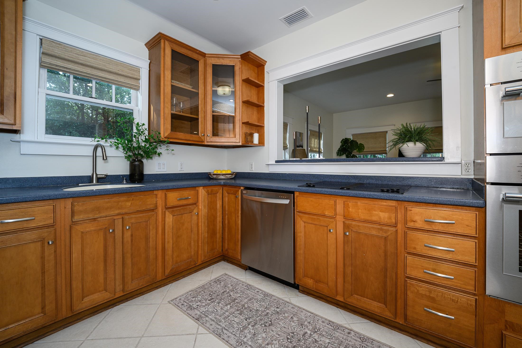 Image 18 of 61 For 4 Milton St  