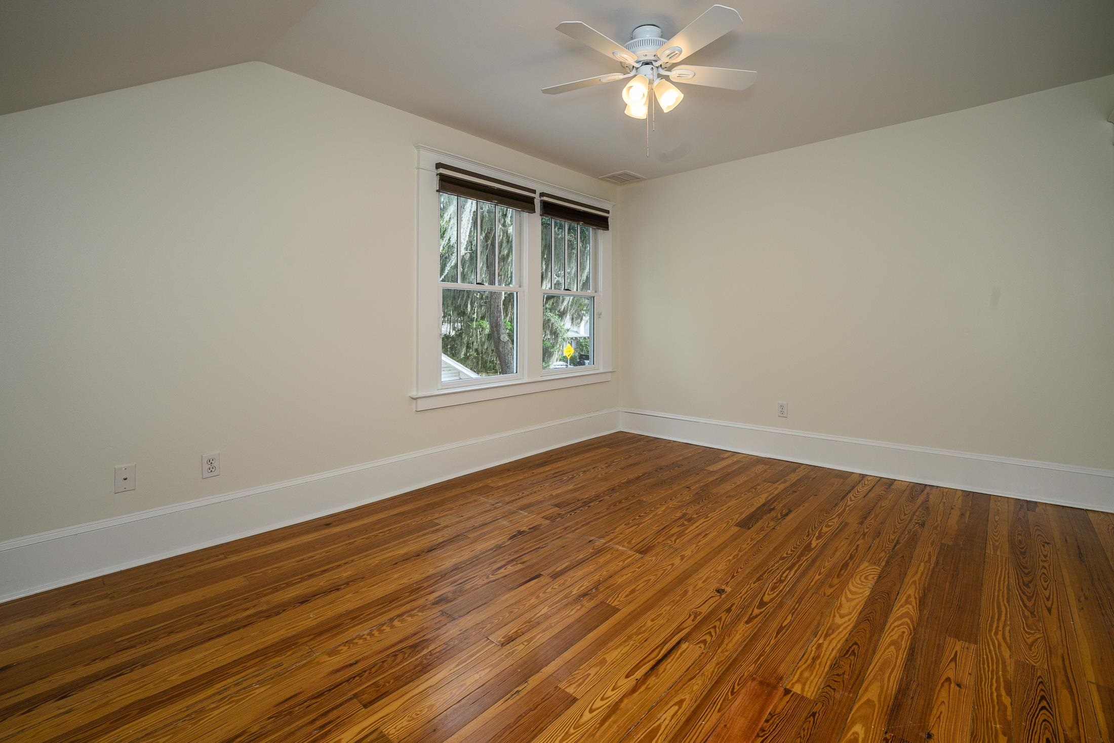 Image 44 of 61 For 4 Milton St  