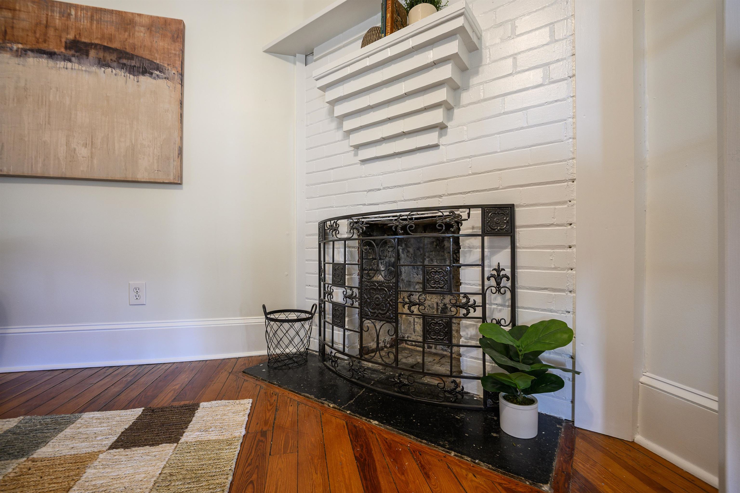 Image 9 of 61 For 4 Milton St  